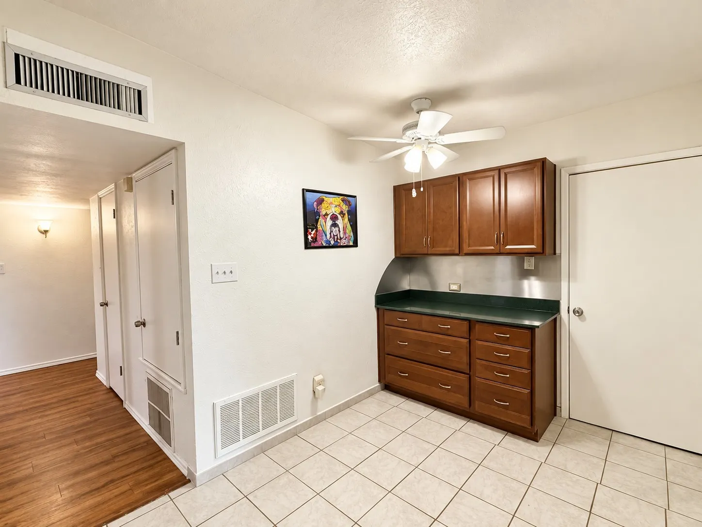 Single Family Residence For Sale in Dallas County , 2022 Montana Trail, Grand Prairie, Texas 75052, 3 Bedroom, 2 Bathroom, 2 Garage spaces, 1,708 Sqft, built in 1979, mls#21406964, Real Estate Agent in Grand Prairie, Homes For Sale in Dallas county, Homes For Sale in Grand Prairie, Realtor in Grand Prairie Texas, Real Estate Brokerage Independent Realty Texas, Luminita Cordes Realtor