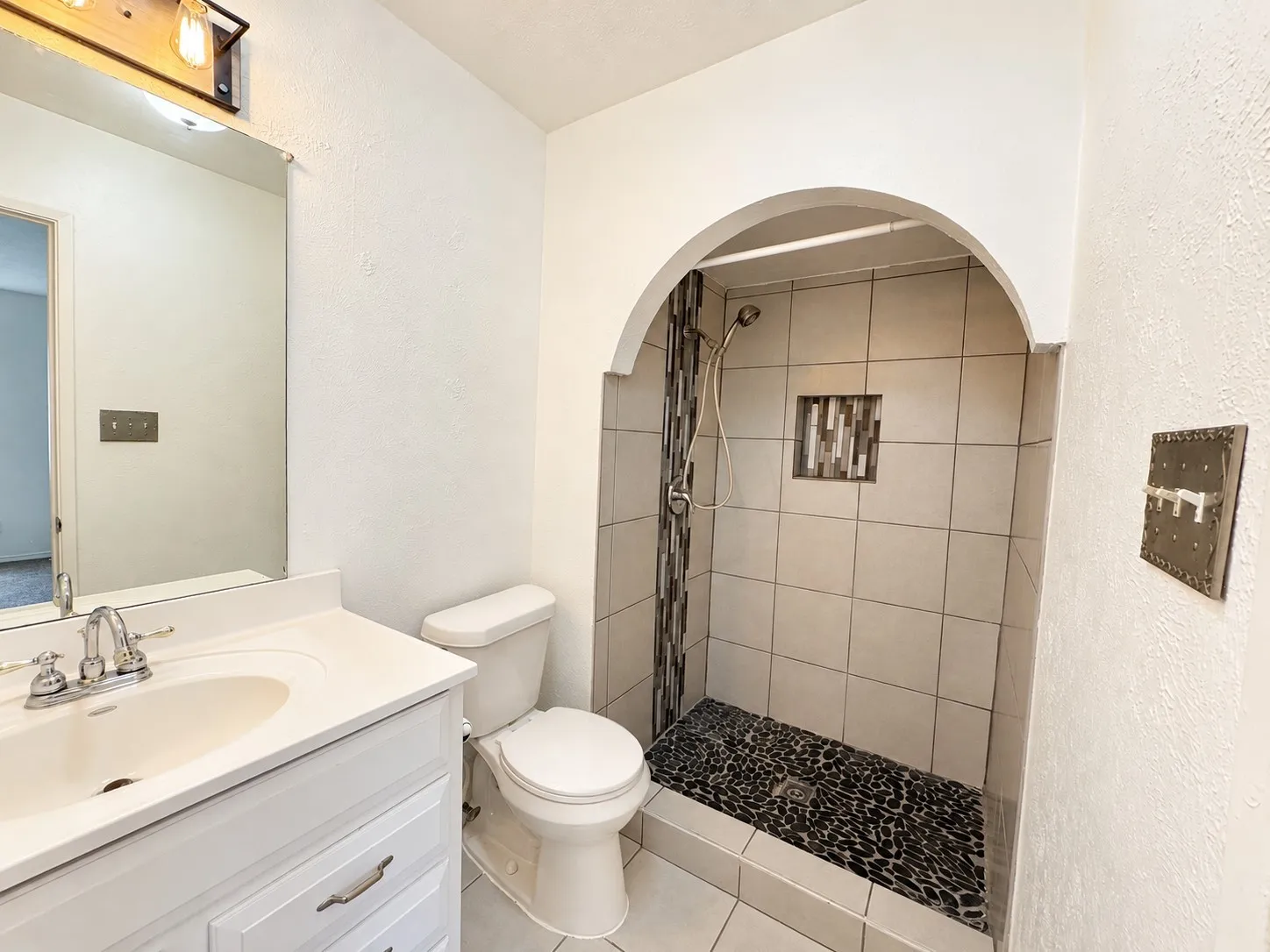 Single Family Residence For Sale in Dallas County , 2022 Montana Trail, Grand Prairie, Texas 75052, 3 Bedroom, 2 Bathroom, 2 Garage spaces, 1,708 Sqft, built in 1979, mls#21406964, Real Estate Agent in Grand Prairie, Homes For Sale in Dallas county, Homes For Sale in Grand Prairie, Realtor in Grand Prairie Texas, Real Estate Brokerage Independent Realty Texas, Luminita Cordes Realtor