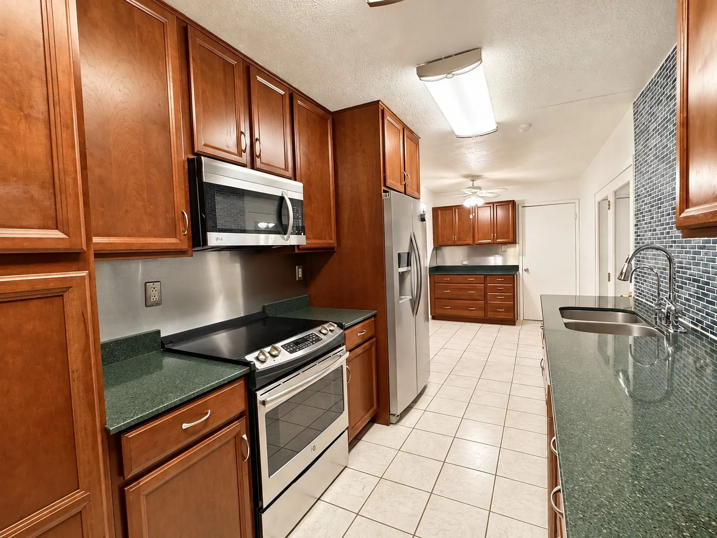 Single Family Residence For Sale in Dallas County , 2022 Montana Trail, Grand Prairie, Texas 75052, 3 Bedroom, 2 Bathroom, 2 Garage spaces, 1,708 Sqft, built in 1979, mls#21406964, Real Estate Agent in Grand Prairie, Homes For Sale in Dallas county, Homes For Sale in Grand Prairie, Realtor in Grand Prairie Texas, Real Estate Brokerage Independent Realty Texas, Luminita Cordes Realtor
