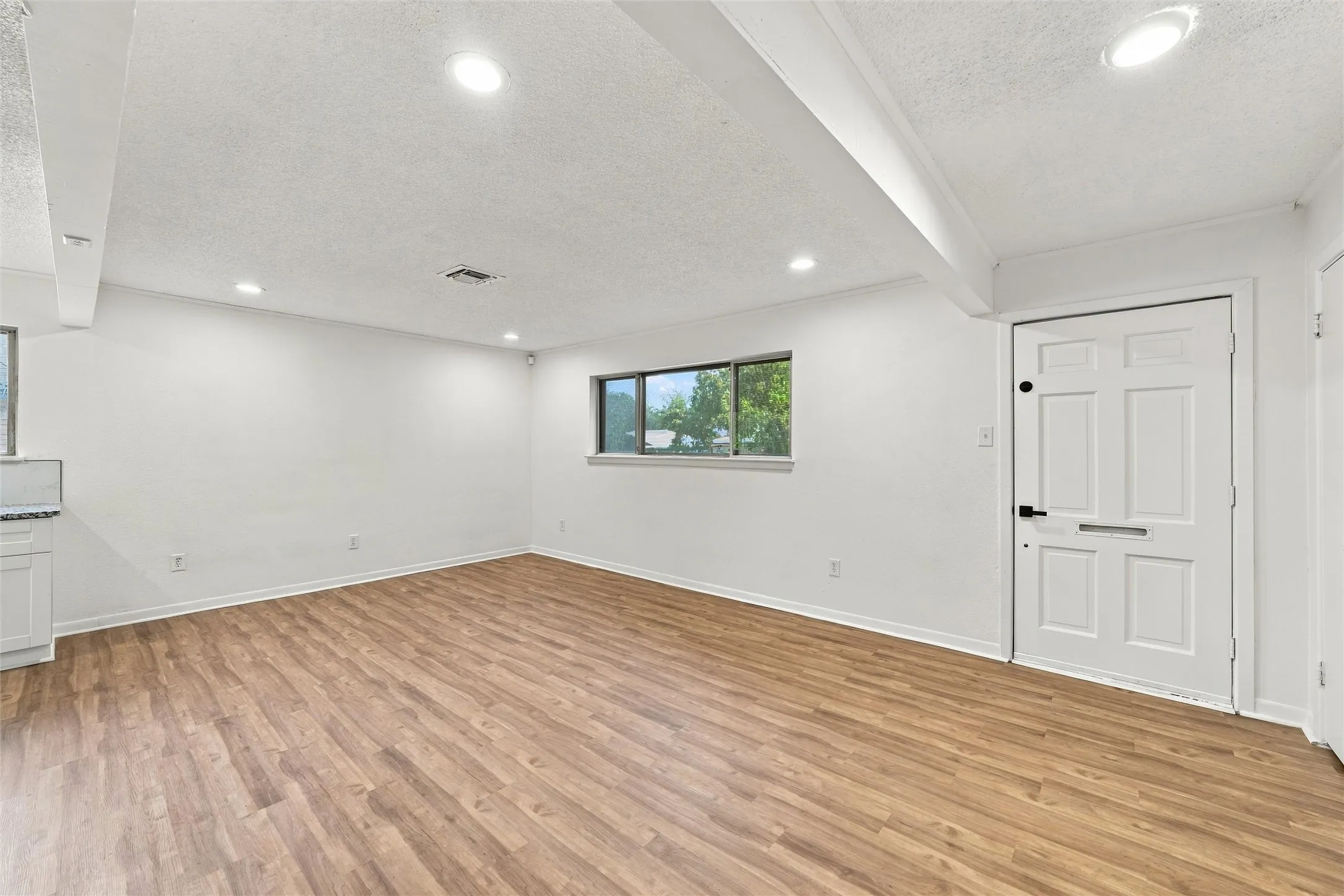 Single Family Residence For Sale in Mc Lennan County , 1720 Mountainview Drive, Waco, Texas 76710, 4 Bedroom, 2 Bathroom, Garage spaces, 1,926 Sqft, built in 1961, mls#21401957, Real Estate Agent in Waco, Homes For Sale in Mc Lennan county, Homes For Sale in Waco, Realtor in Waco Texas, Real Estate Brokerage Independent Realty Texas, Luminita Cordes Realtor