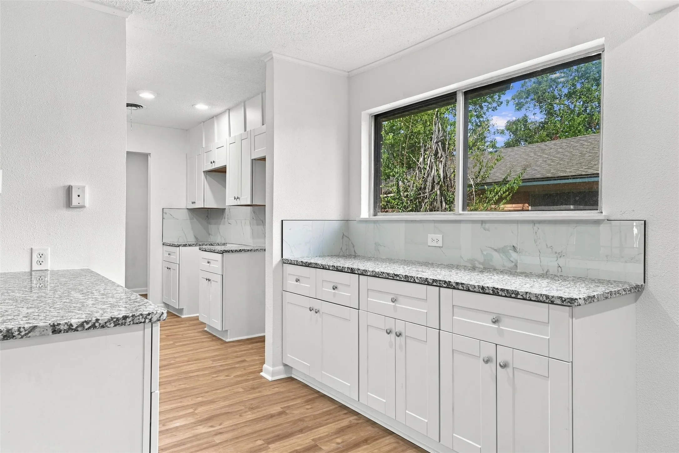 Single Family Residence For Sale in Mc Lennan County , 1720 Mountainview Drive, Waco, Texas 76710, 4 Bedroom, 2 Bathroom, Garage spaces, 1,926 Sqft, built in 1961, mls#21401957, Real Estate Agent in Waco, Homes For Sale in Mc Lennan county, Homes For Sale in Waco, Realtor in Waco Texas, Real Estate Brokerage Independent Realty Texas, Luminita Cordes Realtor