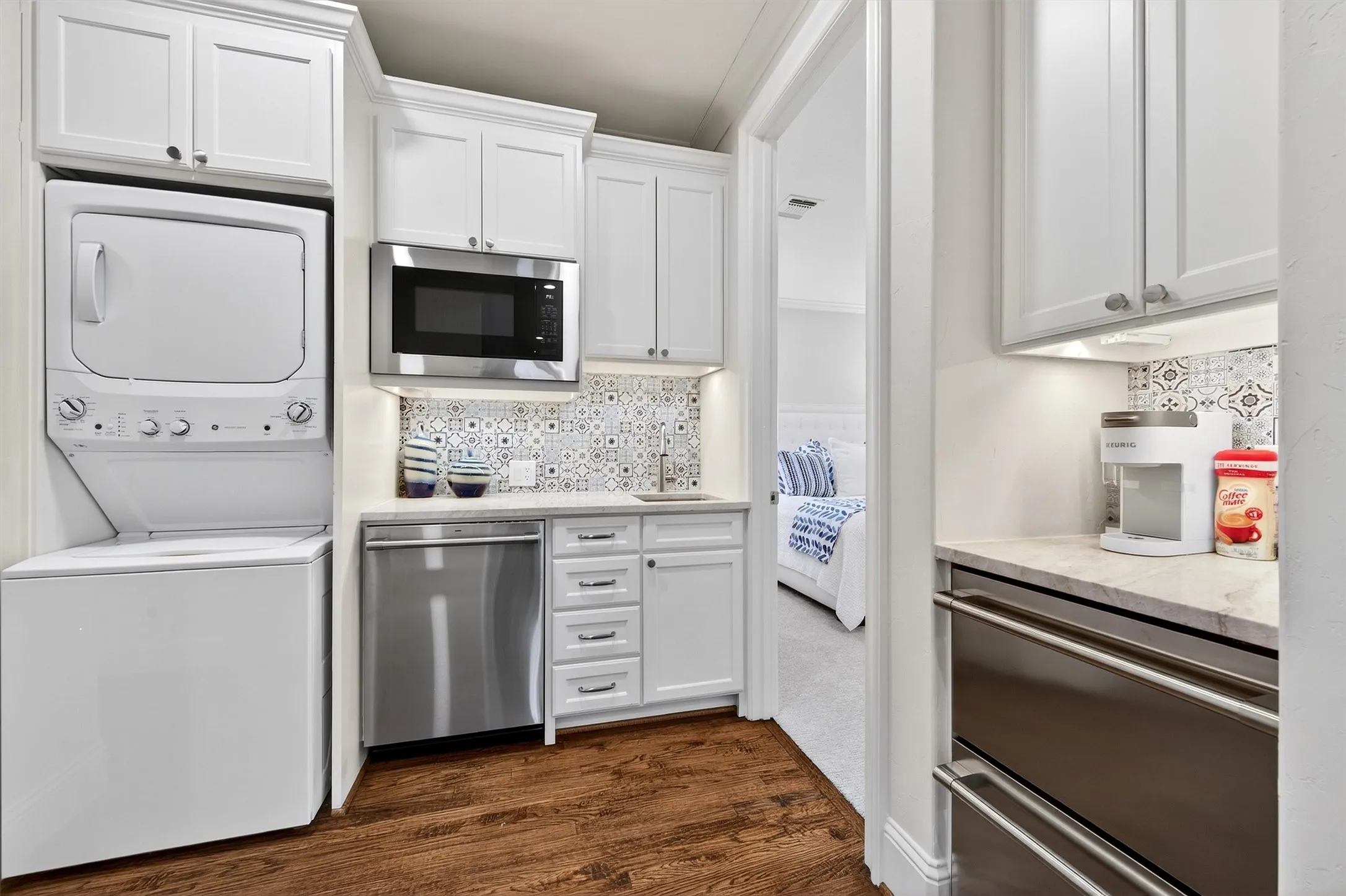 Single Family Residence For Sale in Cooke County , 600 Kiowa Drive E, Lake Kiowa, Texas 76240, 7 Bedroom, 6 Bathroom, 2 Garage spaces, 6,037 Sqft, built in 2006, mls#21408054, Real Estate Agent in Lake Kiowa, Homes For Sale in Cooke county, Homes For Sale in Lake Kiowa, Realtor in Lake Kiowa Texas, Real Estate Brokerage Independent Realty Texas, Luminita Cordes Realtor