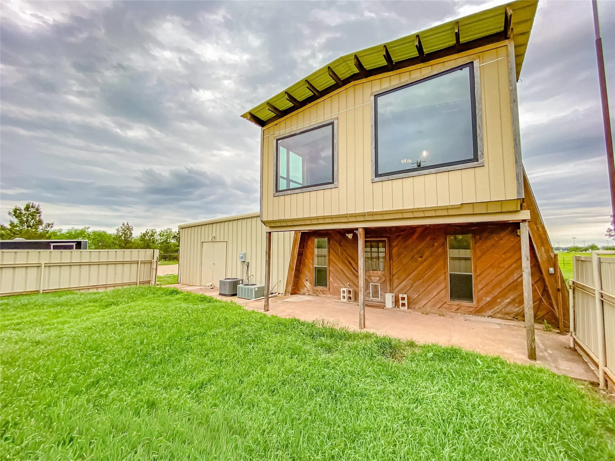 Farm For Sale in Taylor County , 2302 County Road 131, Tuscola, Texas 79562, 4 Bedroom, 2 Bathroom, 2 Garage spaces, 2,464 Sqft, built in 1983, mls#21408090, Real Estate Agent in Tuscola, Homes For Sale in Taylor county, Homes For Sale in Tuscola, Realtor in Tuscola Texas, Real Estate Brokerage Independent Realty Texas, Luminita Cordes Realtor