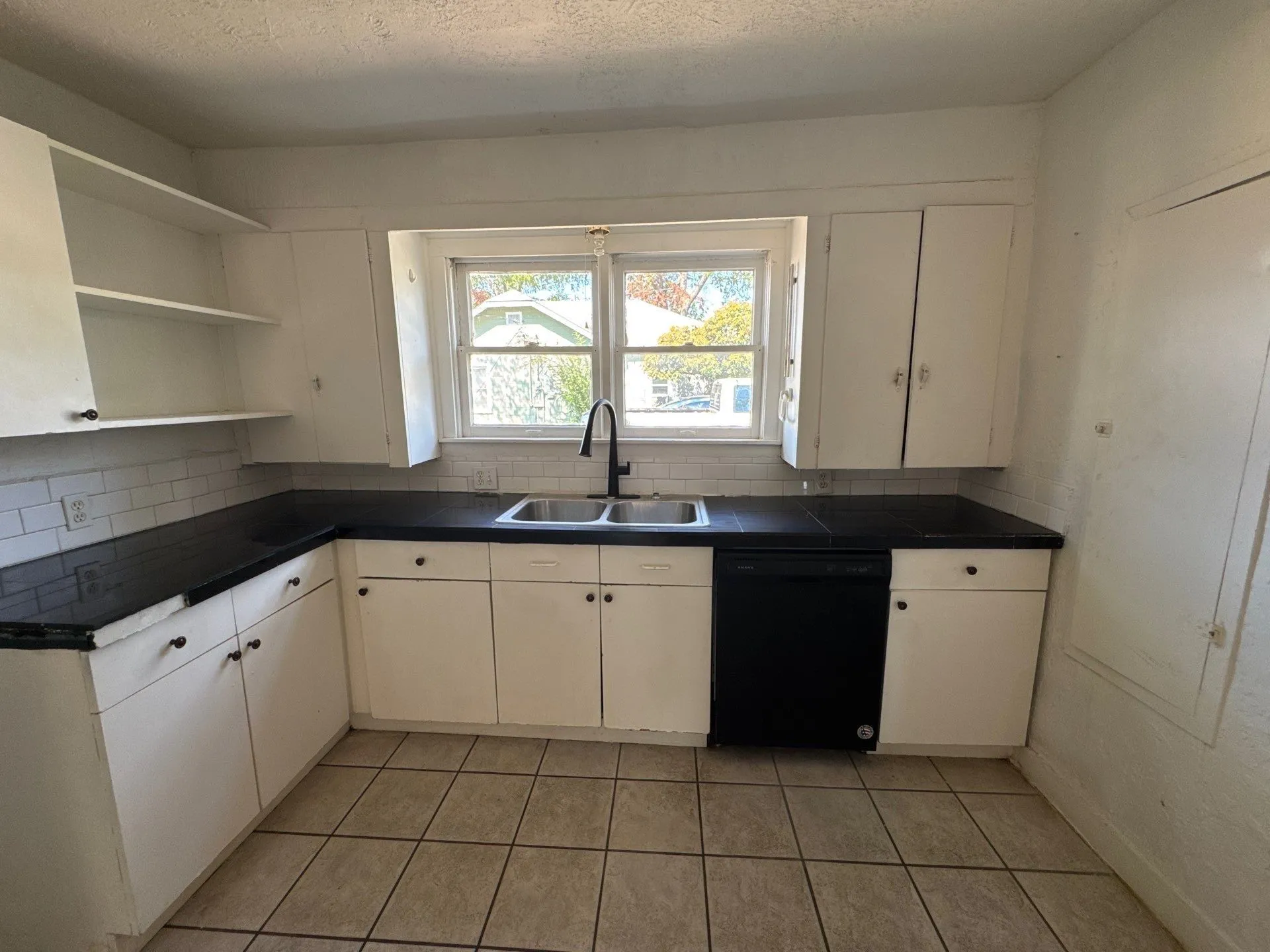 Single Family Residence For Sale in Dallas County , 714 S Bryan Belt Line Road, Mesquite, Texas 75149, 2 Bedroom, 1 Bathroom, Garage spaces, 1,298 Sqft, built in 1938, mls#21408750, Real Estate Agent in Mesquite, Homes For Sale in Dallas county, Homes For Sale in Mesquite, Realtor in Mesquite Texas, Real Estate Brokerage Independent Realty Texas, Luminita Cordes Realtor
