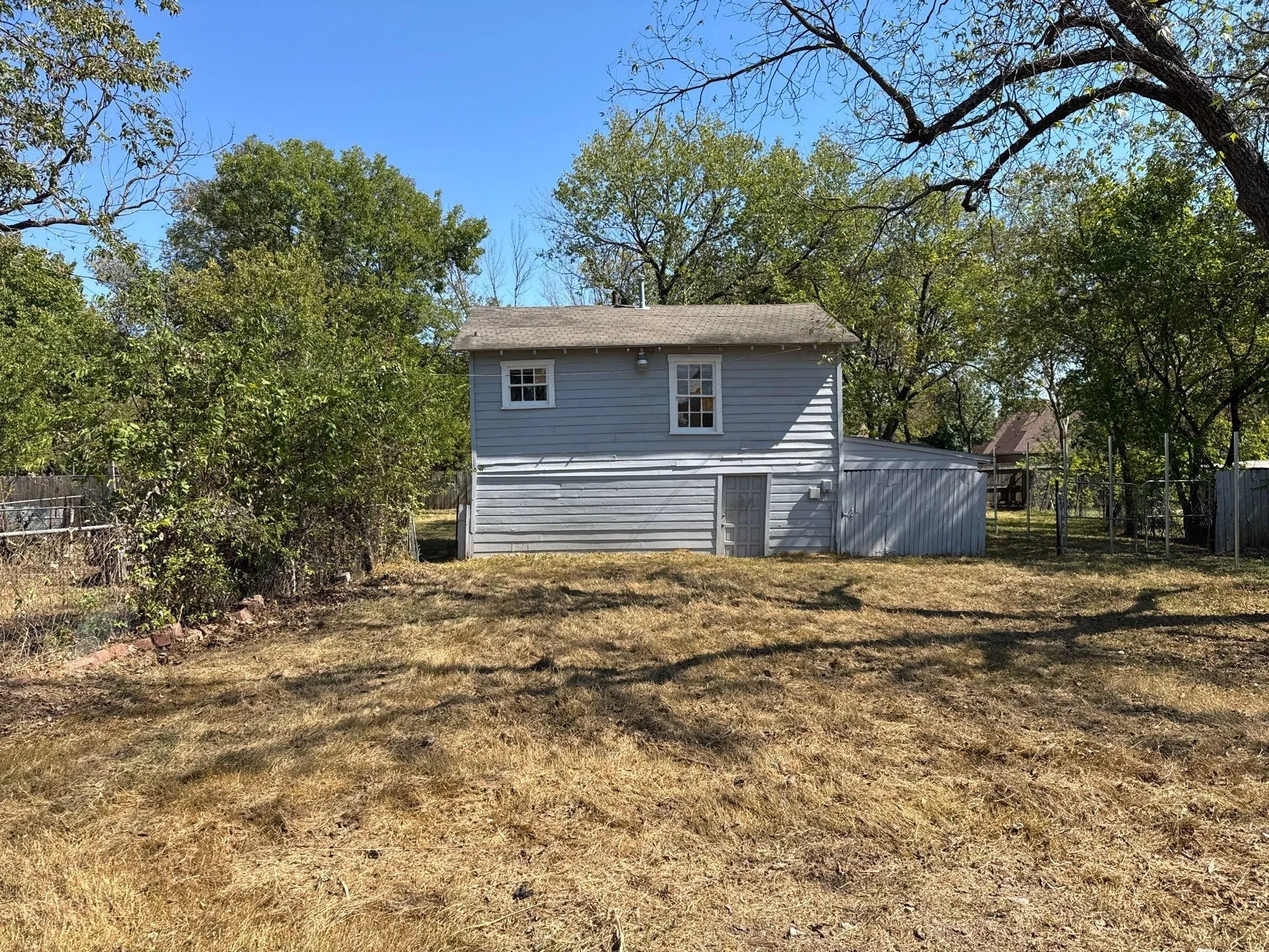 Single Family Residence For Sale in Dallas County , 714 S Bryan Belt Line Road, Mesquite, Texas 75149, 2 Bedroom, 1 Bathroom, Garage spaces, 1,298 Sqft, built in 1938, mls#21408750, Real Estate Agent in Mesquite, Homes For Sale in Dallas county, Homes For Sale in Mesquite, Realtor in Mesquite Texas, Real Estate Brokerage Independent Realty Texas, Luminita Cordes Realtor