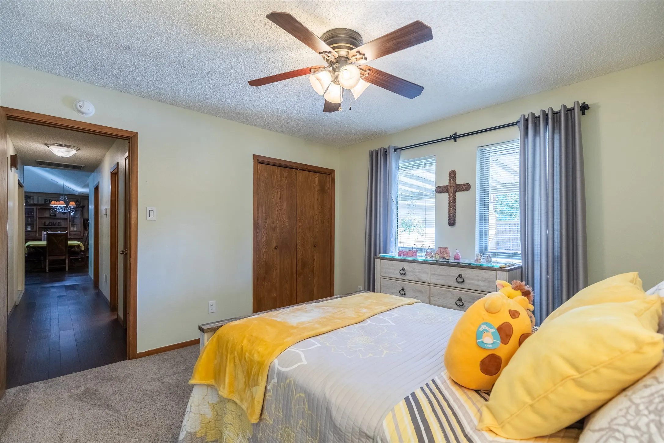Single Family Residence For Sale in Taylor County , 5289 Sherbrooke Lane, Abilene, Texas 79606, 3 Bedroom, 2 Bathroom, 2 Garage spaces, 2,238 Sqft, built in 1983, mls#21408094, Real Estate Agent in Abilene, Homes For Sale in Taylor county, Homes For Sale in Abilene, Realtor in Abilene Texas, Real Estate Brokerage Independent Realty Texas, Luminita Cordes Realtor