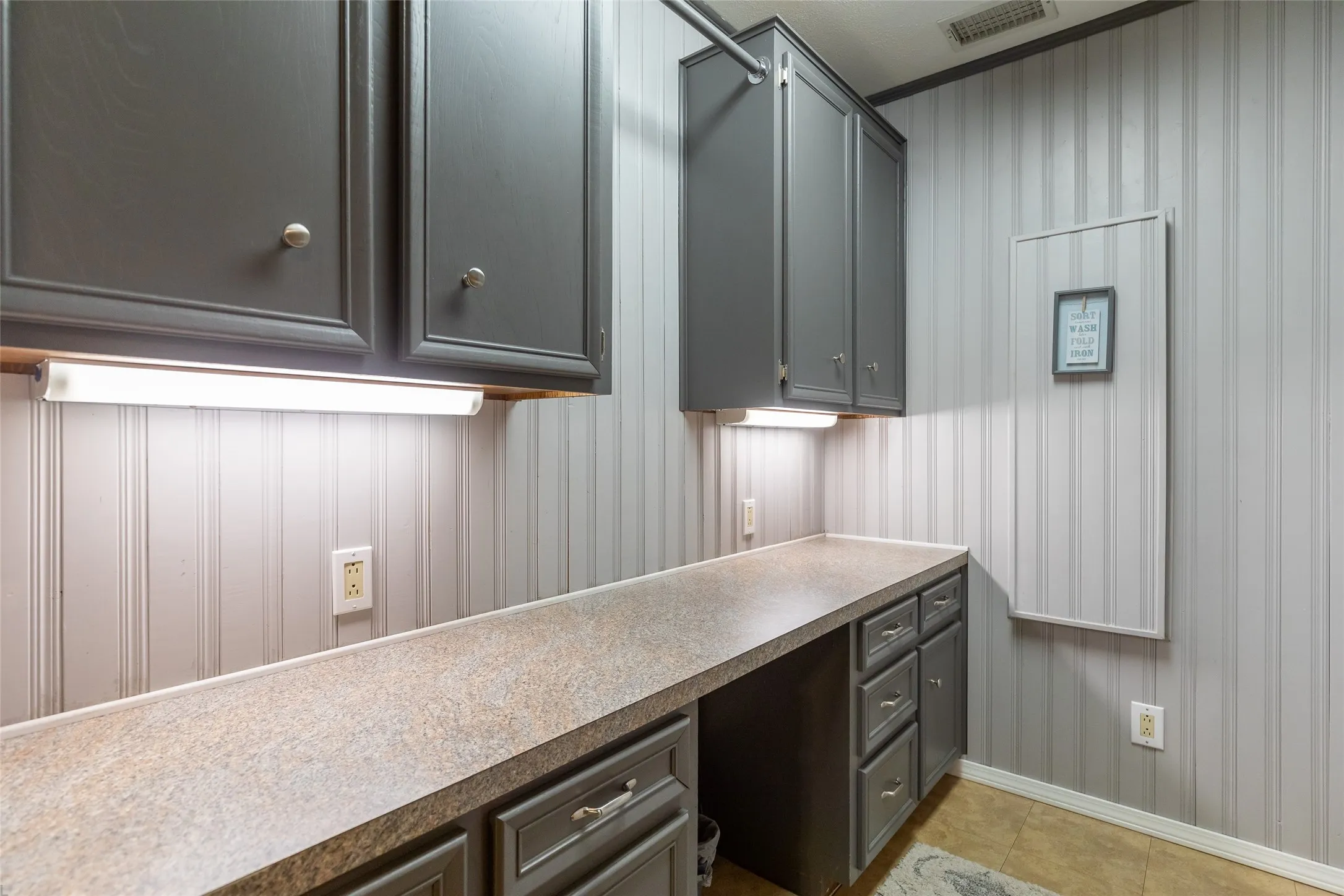 Single Family Residence For Sale in Taylor County , 5289 Sherbrooke Lane, Abilene, Texas 79606, 3 Bedroom, 2 Bathroom, 2 Garage spaces, 2,238 Sqft, built in 1983, mls#21408094, Real Estate Agent in Abilene, Homes For Sale in Taylor county, Homes For Sale in Abilene, Realtor in Abilene Texas, Real Estate Brokerage Independent Realty Texas, Luminita Cordes Realtor