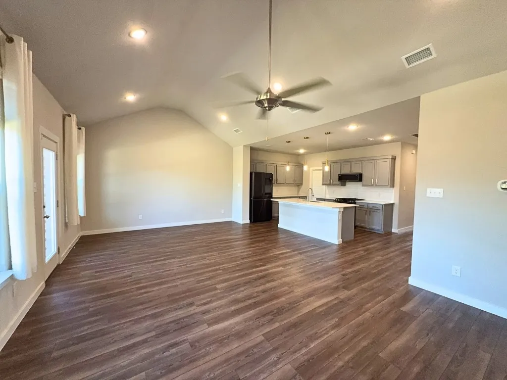 Single Family Residence For Rent in Tarrant County , 10740 Juniper Canyon Way, Fort Worth, Texas 76126, 5 Bedroom, 3 Bathroom, 2 Garage spaces, 2,998 Sqft, built in 2022, mls#21408910, Real Estate Agent in Fort Worth, Homes For Rent in Tarrant county, Homes For Rent in Fort Worth, Realtor in Fort Worth Texas, Real Estate Brokerage Independent Realty Texas, Luminita Cordes Realtor