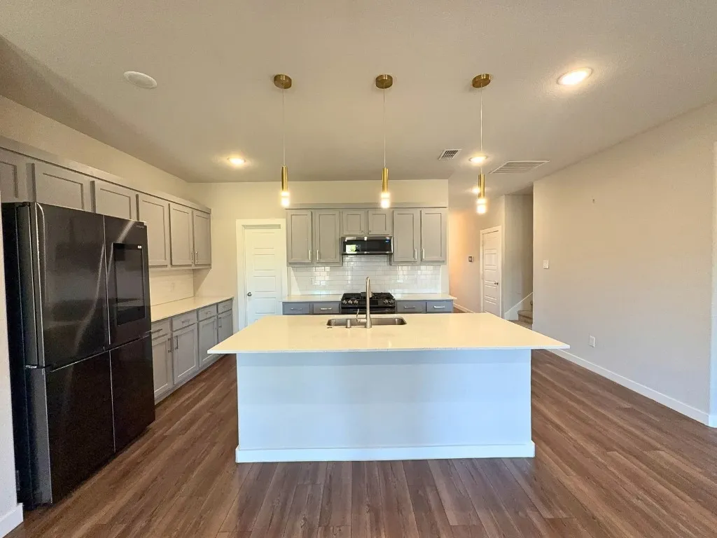 Single Family Residence For Rent in Tarrant County , 10740 Juniper Canyon Way, Fort Worth, Texas 76126, 5 Bedroom, 3 Bathroom, 2 Garage spaces, 2,998 Sqft, built in 2022, mls#21408910, Real Estate Agent in Fort Worth, Homes For Rent in Tarrant county, Homes For Rent in Fort Worth, Realtor in Fort Worth Texas, Real Estate Brokerage Independent Realty Texas, Luminita Cordes Realtor