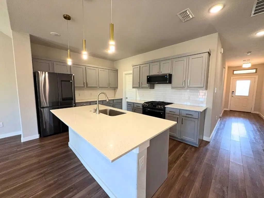 Single Family Residence For Rent in Tarrant County , 10740 Juniper Canyon Way, Fort Worth, Texas 76126, 5 Bedroom, 3 Bathroom, 2 Garage spaces, 2,998 Sqft, built in 2022, mls#21408910, Real Estate Agent in Fort Worth, Homes For Rent in Tarrant county, Homes For Rent in Fort Worth, Realtor in Fort Worth Texas, Real Estate Brokerage Independent Realty Texas, Luminita Cordes Realtor