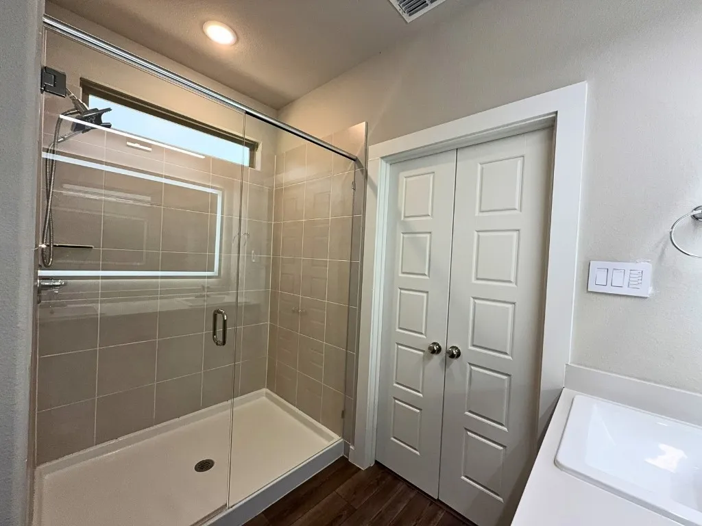 Single Family Residence For Rent in Tarrant County , 10740 Juniper Canyon Way, Fort Worth, Texas 76126, 5 Bedroom, 3 Bathroom, 2 Garage spaces, 2,998 Sqft, built in 2022, mls#21408910, Real Estate Agent in Fort Worth, Homes For Rent in Tarrant county, Homes For Rent in Fort Worth, Realtor in Fort Worth Texas, Real Estate Brokerage Independent Realty Texas, Luminita Cordes Realtor