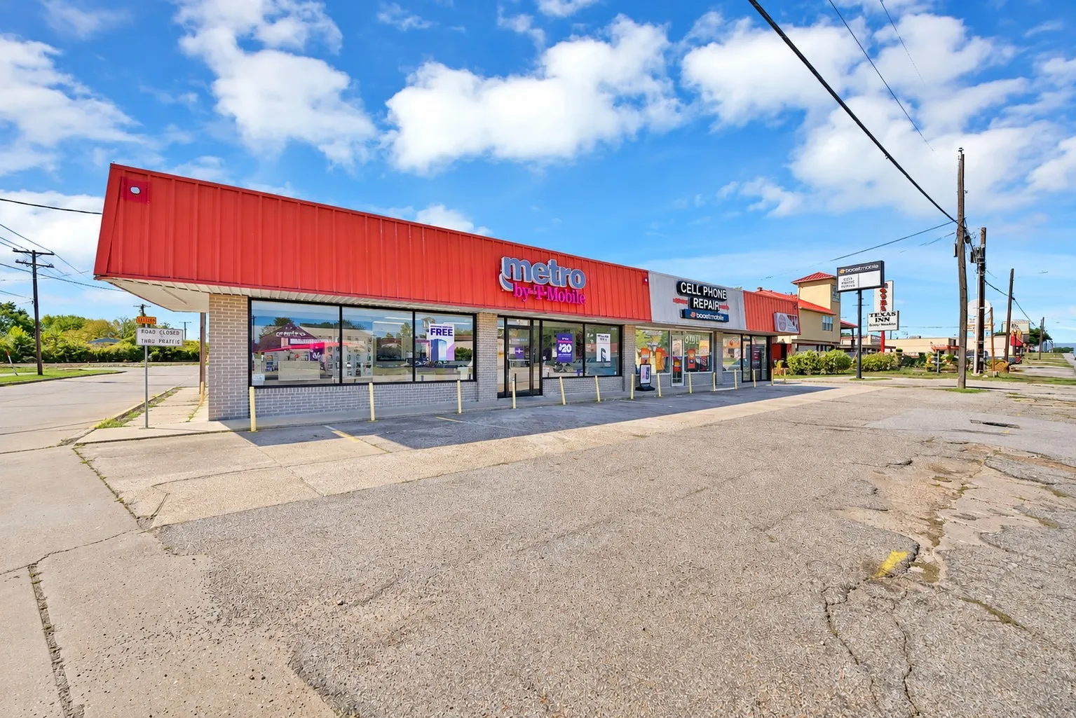 Retail For Sale in Kaufman County , 501 W Moore Avenue, Terrell, Texas 75160, 0, 0, Garage spaces, 0 Sqft, built in 1991, mls#21404823, Real Estate Agent in Terrell, Homes For Sale in Kaufman county, Homes For Sale in Terrell, Realtor in Terrell Texas, Real Estate Brokerage Independent Realty Texas, Luminita Cordes Realtor