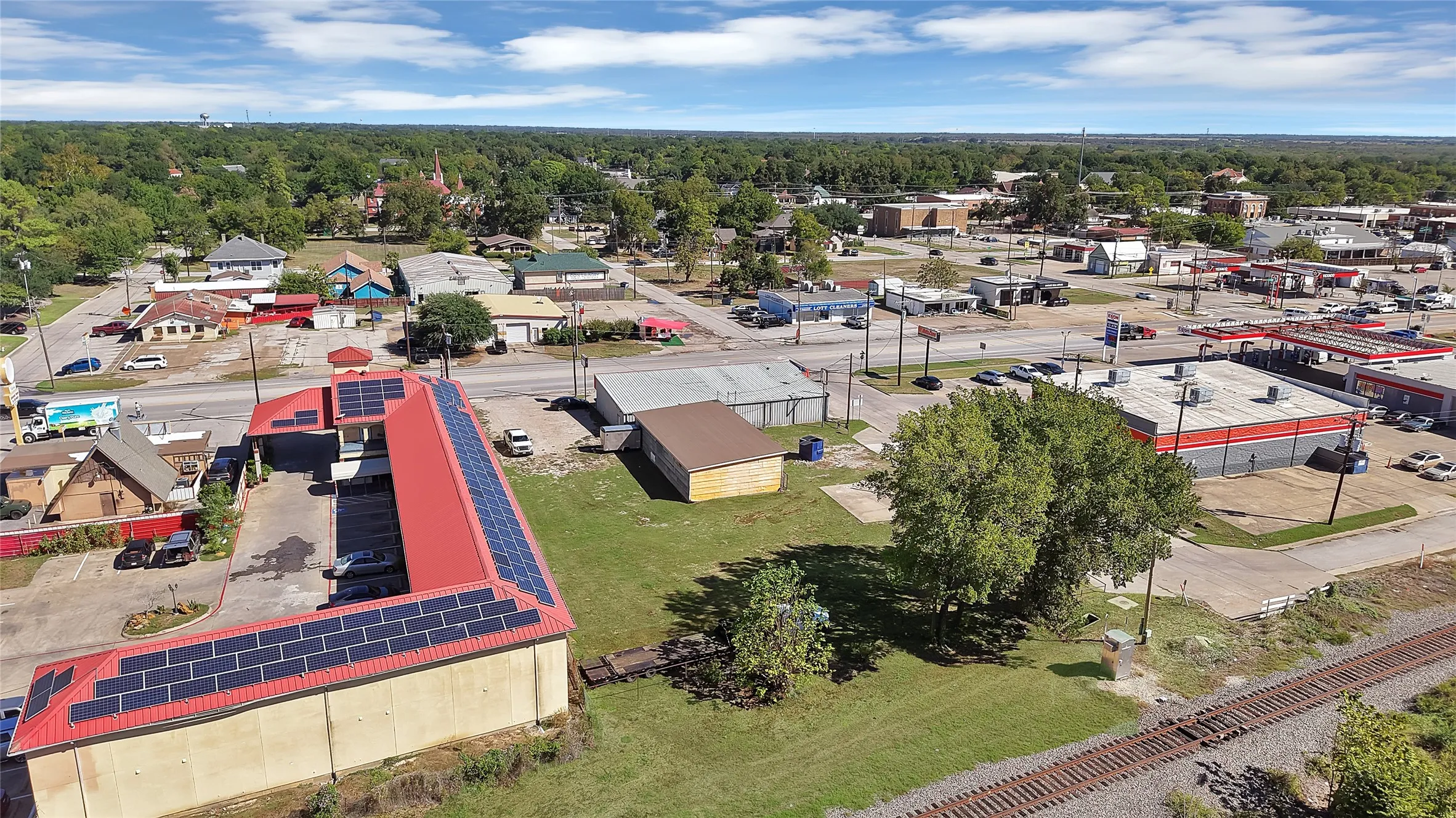 Retail For Sale in Kaufman County , 501 W Moore Avenue, Terrell, Texas 75160, 0, 0, Garage spaces, 0 Sqft, built in 1991, mls#21404823, Real Estate Agent in Terrell, Homes For Sale in Kaufman county, Homes For Sale in Terrell, Realtor in Terrell Texas, Real Estate Brokerage Independent Realty Texas, Luminita Cordes Realtor