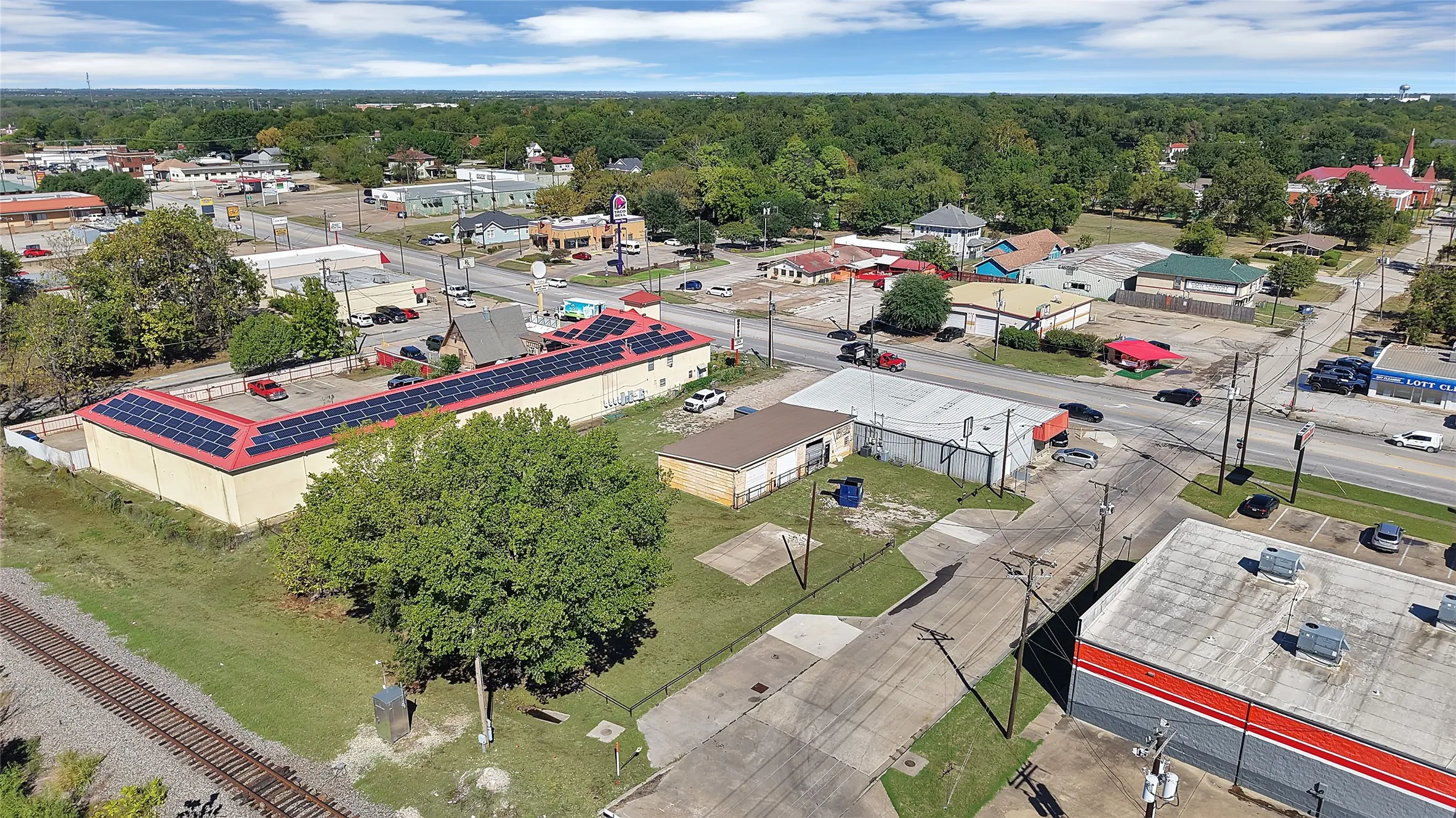 Retail For Sale in Kaufman County , 501 W Moore Avenue, Terrell, Texas 75160, 0, 0, Garage spaces, 0 Sqft, built in 1991, mls#21404823, Real Estate Agent in Terrell, Homes For Sale in Kaufman county, Homes For Sale in Terrell, Realtor in Terrell Texas, Real Estate Brokerage Independent Realty Texas, Luminita Cordes Realtor