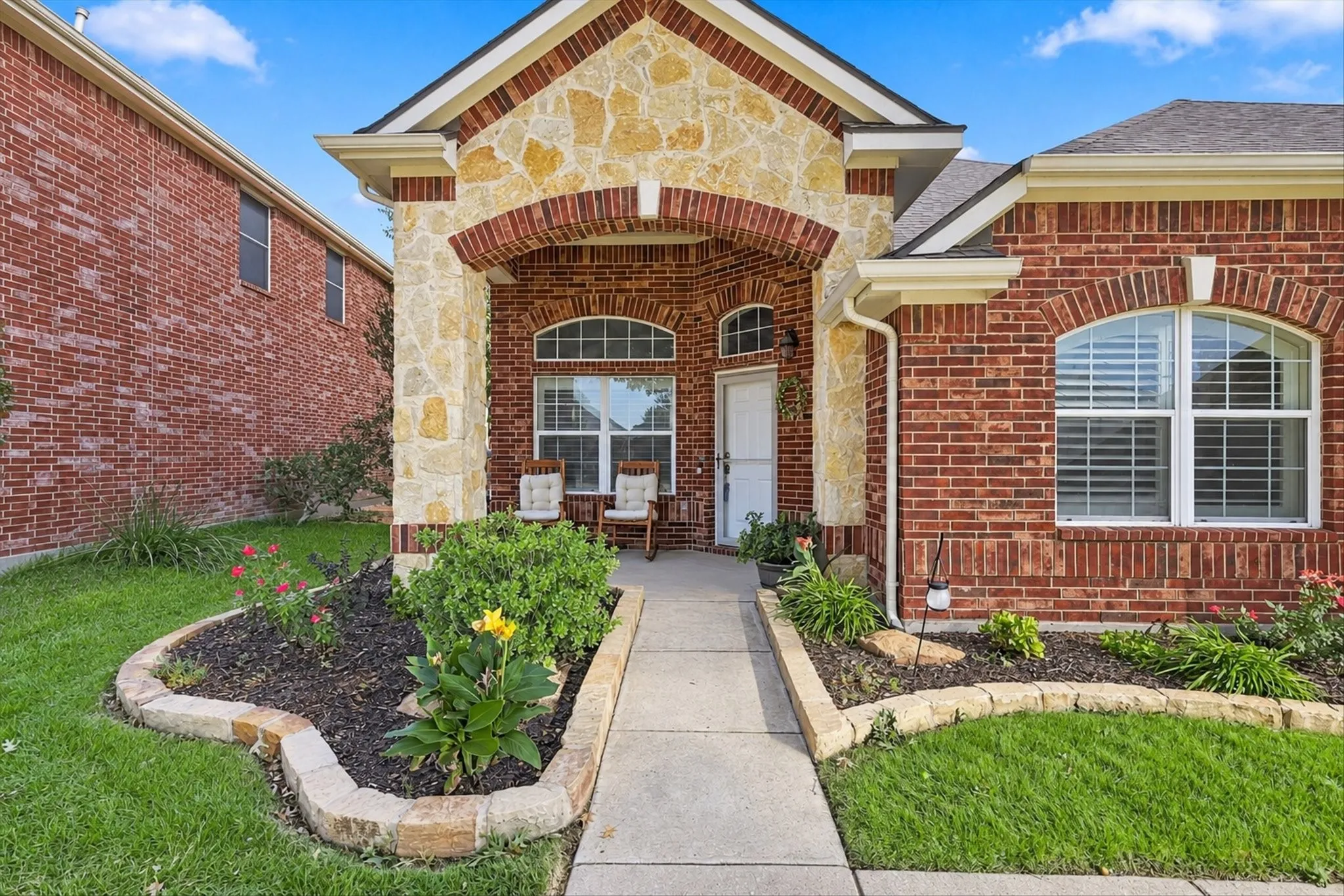 Single Family Residence For Sale in Denton County , 4029 Burwood Drive, Fort Worth, Texas 76262, 4 Bedroom, 2 Bathroom, 2 Garage spaces, 2,267 Sqft, built in 2007, mls#21402936, Real Estate Agent in Fort Worth, Homes For Sale in Denton county, Homes For Sale in Fort Worth, Realtor in Fort Worth Texas, Real Estate Brokerage Independent Realty Texas, Luminita Cordes Realtor