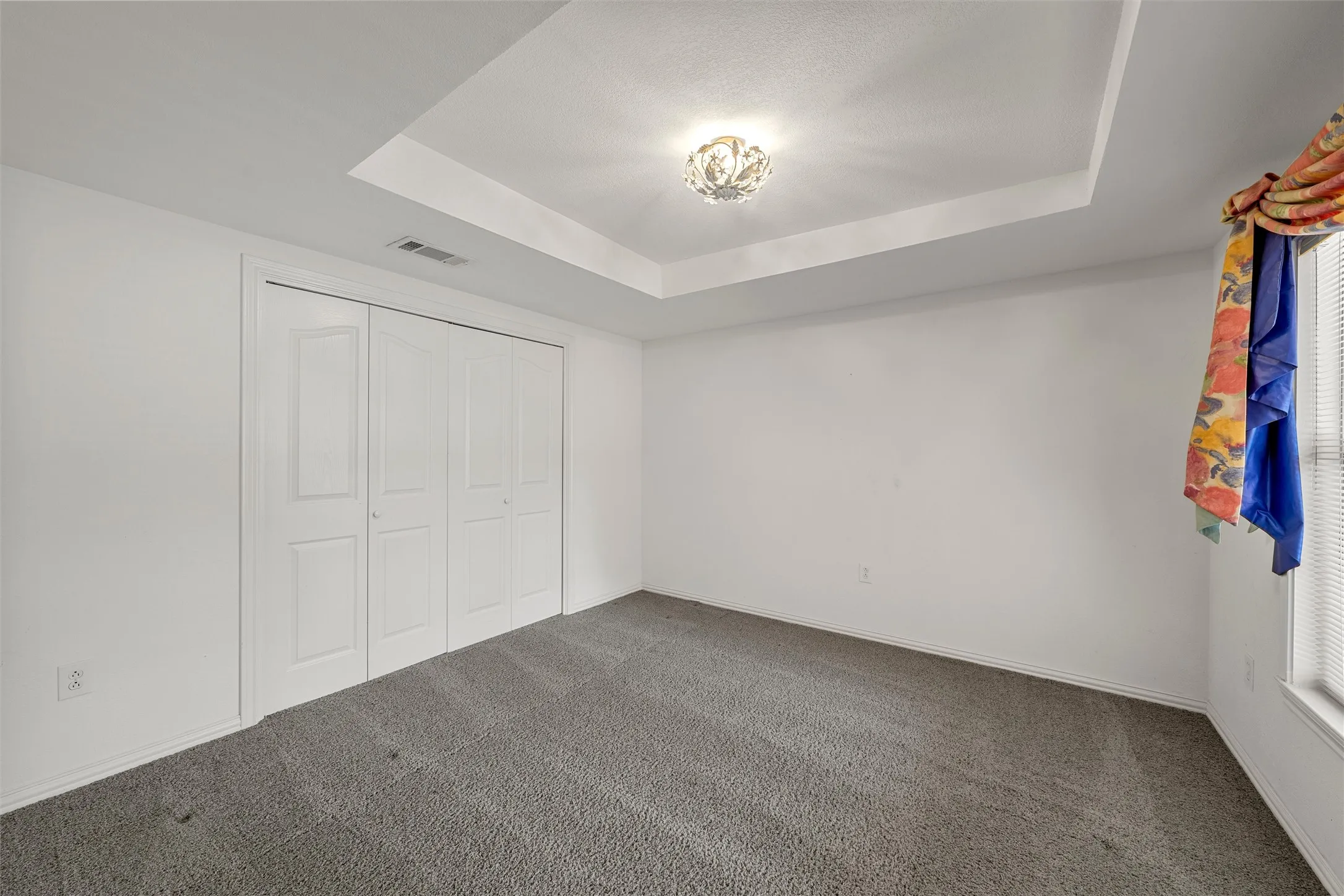 Single Family Residence For Sale in Mc Lennan County , 5014 Ridgeview Drive, Waco, Texas 76710, 5 Bedroom, 4 Bathroom, Garage spaces, 3,633 Sqft, built in 1955, mls#21408881, Real Estate Agent in Waco, Homes For Sale in Mc Lennan county, Homes For Sale in Waco, Realtor in Waco Texas, Real Estate Brokerage Independent Realty Texas, Luminita Cordes Realtor