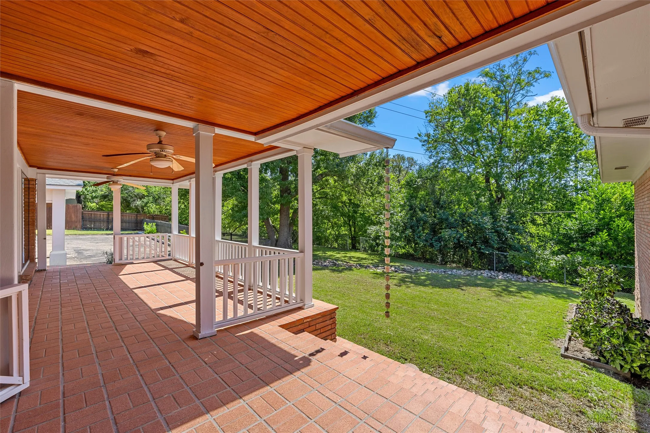 Single Family Residence For Sale in Mc Lennan County , 5014 Ridgeview Drive, Waco, Texas 76710, 5 Bedroom, 4 Bathroom, Garage spaces, 3,633 Sqft, built in 1955, mls#21408881, Real Estate Agent in Waco, Homes For Sale in Mc Lennan county, Homes For Sale in Waco, Realtor in Waco Texas, Real Estate Brokerage Independent Realty Texas, Luminita Cordes Realtor