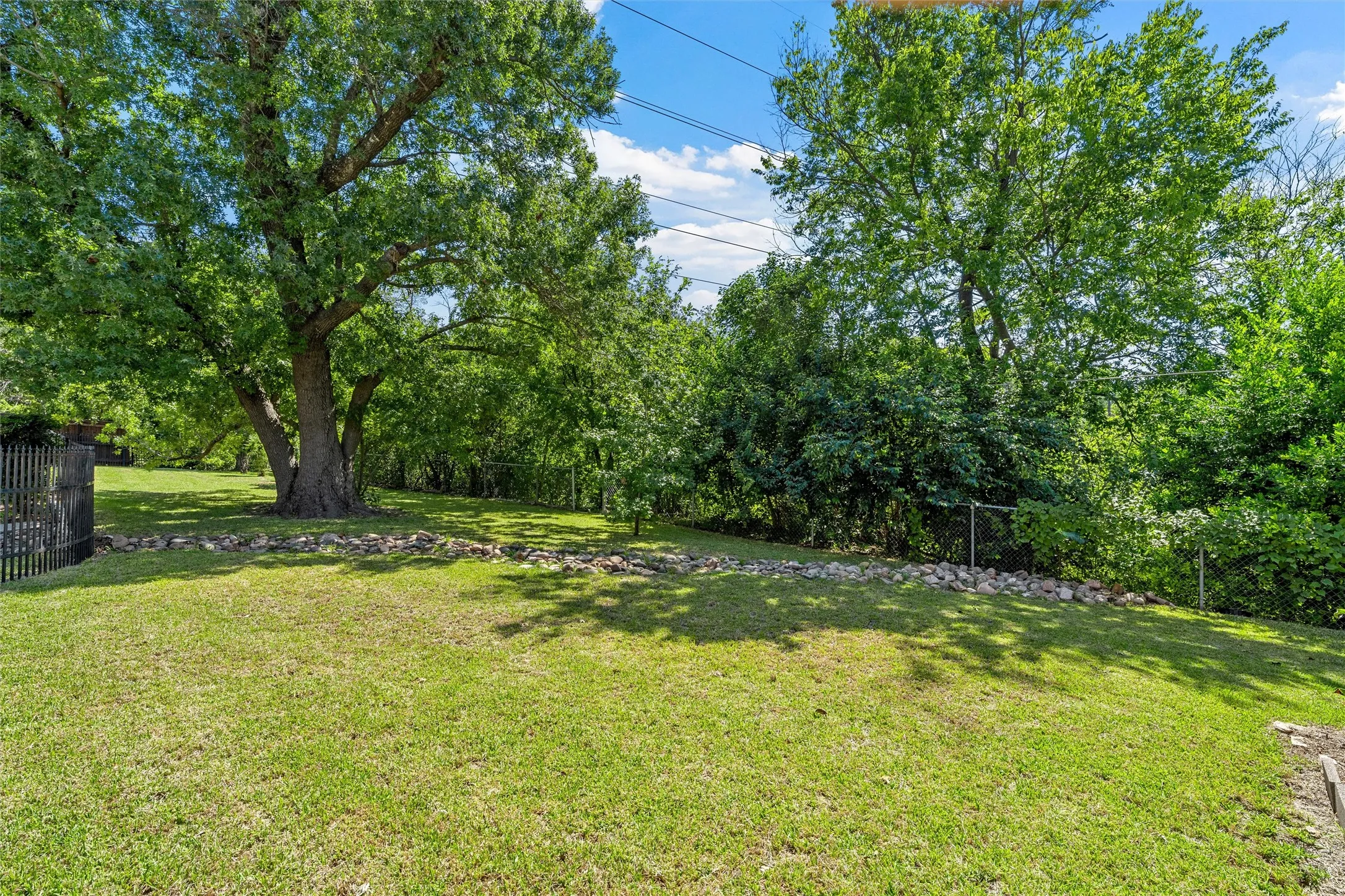 Single Family Residence For Sale in Mc Lennan County , 5014 Ridgeview Drive, Waco, Texas 76710, 5 Bedroom, 4 Bathroom, Garage spaces, 3,633 Sqft, built in 1955, mls#21408881, Real Estate Agent in Waco, Homes For Sale in Mc Lennan county, Homes For Sale in Waco, Realtor in Waco Texas, Real Estate Brokerage Independent Realty Texas, Luminita Cordes Realtor