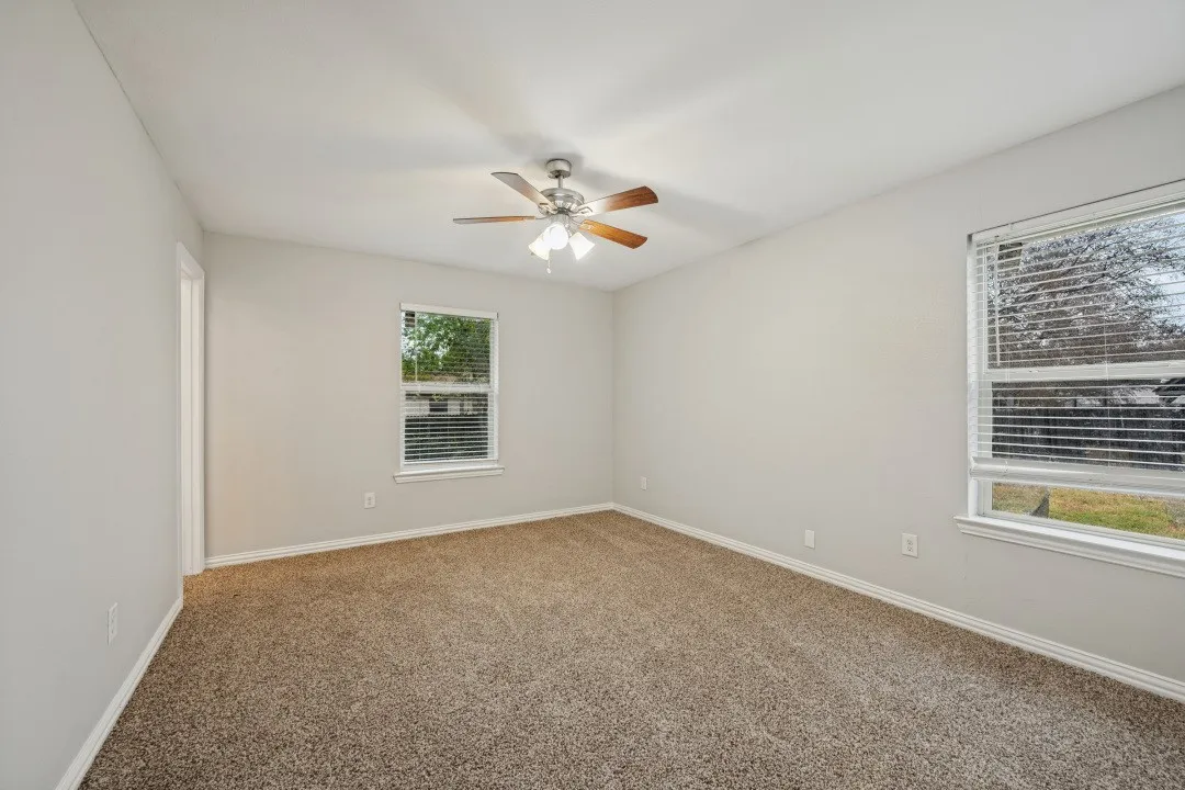 Single Family Residence For Rent in Tarrant County , 5853 Lance Court, Haltom City, Texas 76148, 3 Bedroom, 2 Bathroom, 2 Garage spaces, 1,398 Sqft, built in 1973, mls#21405264, Real Estate Agent in Haltom City, Homes For Rent in Tarrant county, Homes For Rent in Haltom City, Realtor in Haltom City Texas, Real Estate Brokerage Independent Realty Texas, Luminita Cordes Realtor