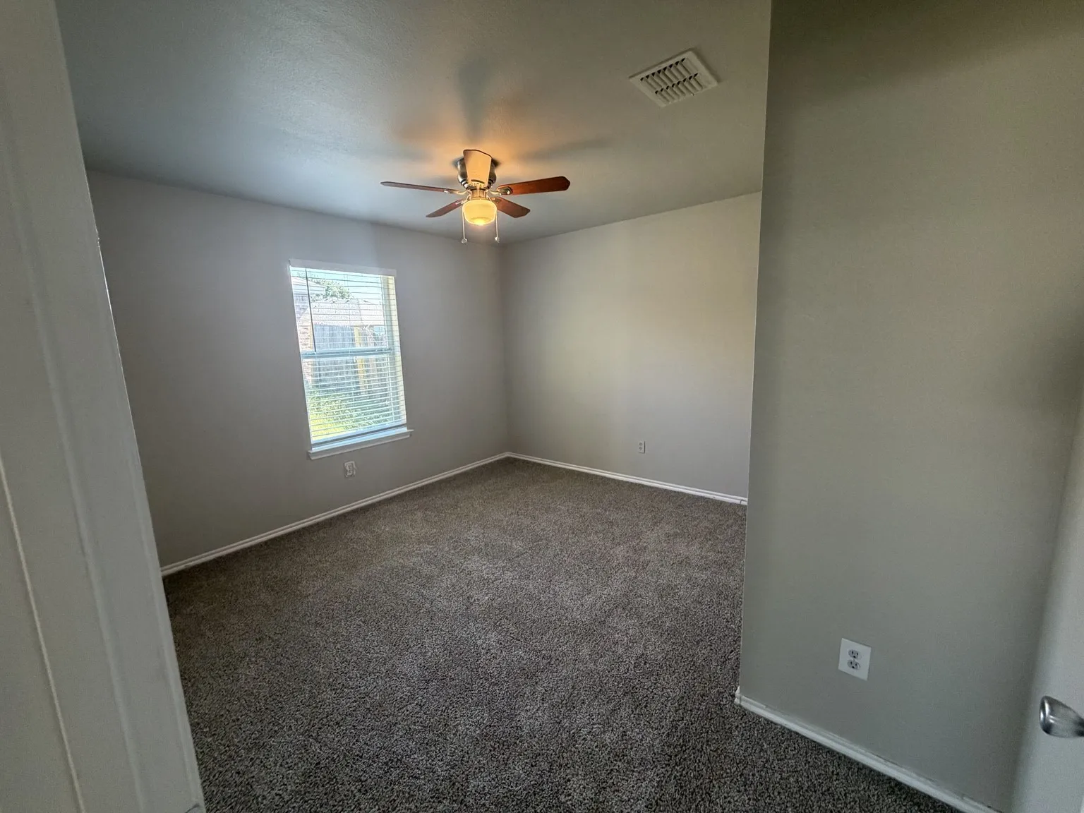 Single Family Residence For Sale in Kaufman County , 105 Freedom Trail, Forney, Texas 75126, 3 Bedroom, 2 Bathroom, 2 Garage spaces, 2,258 Sqft, built in 2006, mls#21407340, Real Estate Agent in Forney, Homes For Sale in Kaufman county, Homes For Sale in Forney, Realtor in Forney Texas, Real Estate Brokerage Independent Realty Texas, Luminita Cordes Realtor