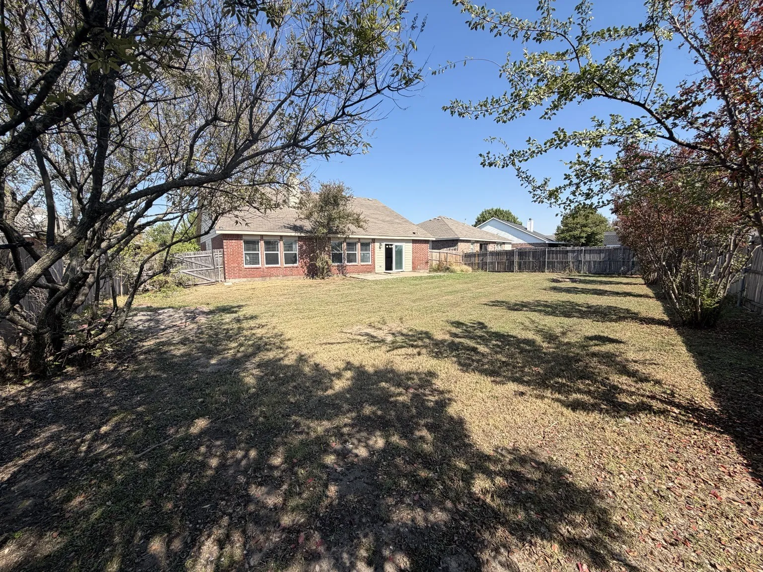 Single Family Residence For Sale in Kaufman County , 105 Freedom Trail, Forney, Texas 75126, 3 Bedroom, 2 Bathroom, 2 Garage spaces, 2,258 Sqft, built in 2006, mls#21407340, Real Estate Agent in Forney, Homes For Sale in Kaufman county, Homes For Sale in Forney, Realtor in Forney Texas, Real Estate Brokerage Independent Realty Texas, Luminita Cordes Realtor