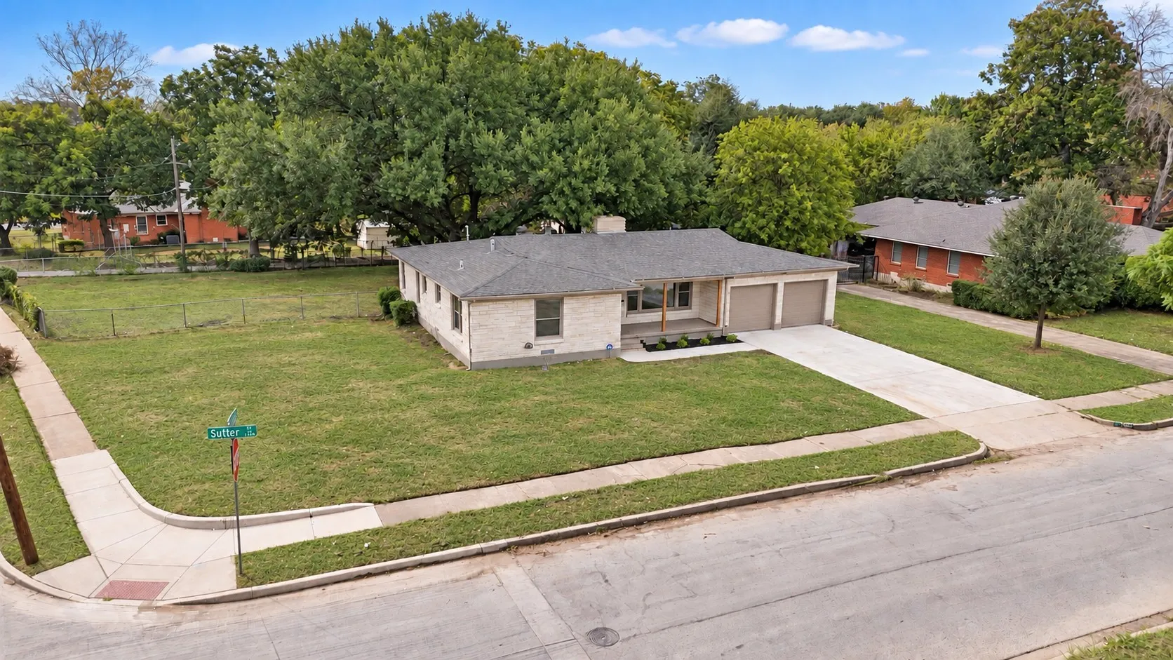 Single Family Residence For Sale in Dallas County , 2266 Sutter Street, Dallas, Texas 75216, 3 Bedroom, 2 Bathroom, 2 Garage spaces, 1,721 Sqft, built in 1953, mls#21401387, Real Estate Agent in Dallas, Homes For Sale in Dallas county, Homes For Sale in Dallas, Realtor in Dallas Texas, Real Estate Brokerage Independent Realty Texas, Luminita Cordes Realtor