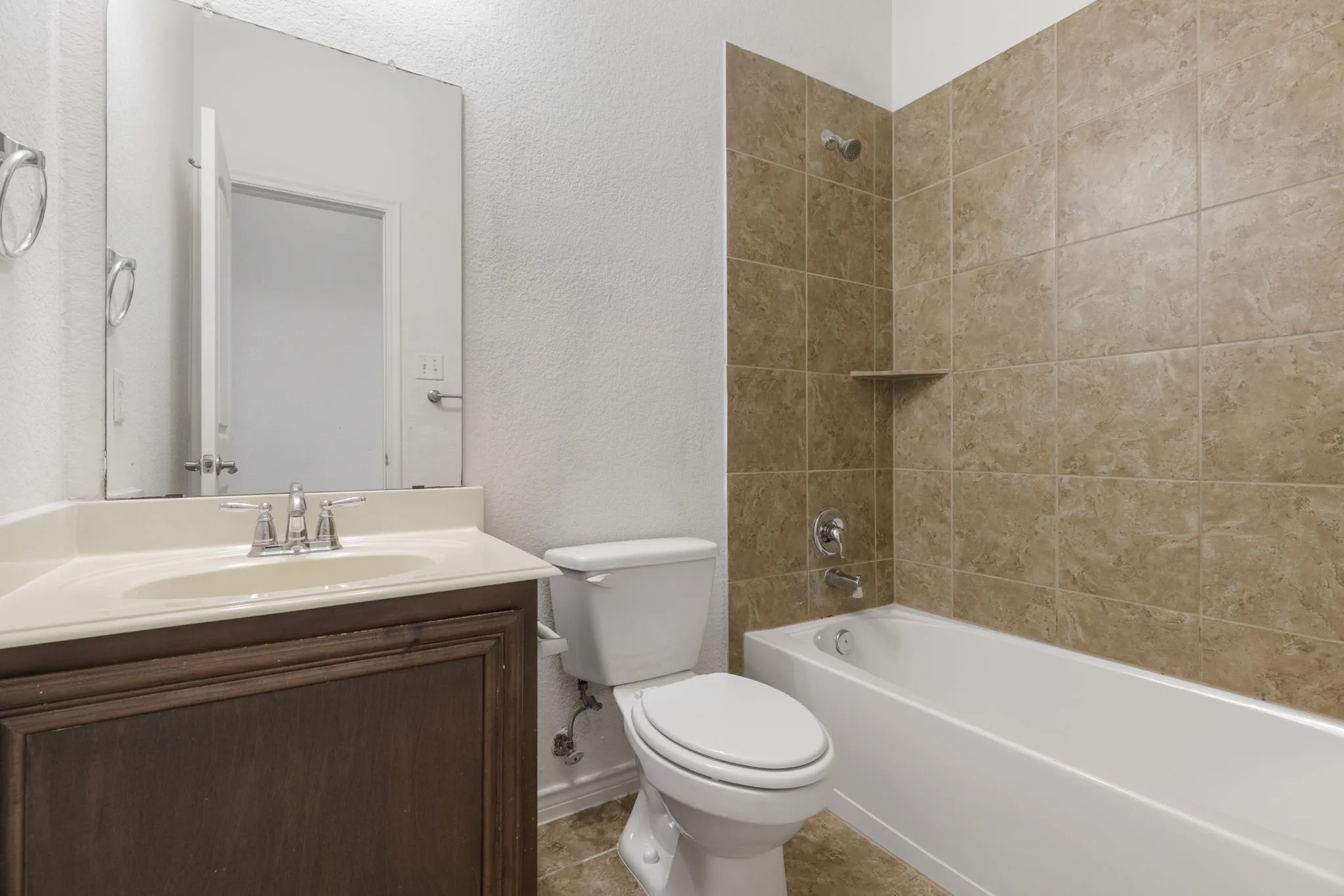 Townhouse For Rent in Collin County , 8812 Papa Trail, Mc Kinney, Texas 75070, 4 Bedroom, 3 Bathroom, 2 Garage spaces, 2,444 Sqft, built in 2011, mls#21407438, Real Estate Agent in Mc Kinney, Homes For Rent in Collin county, Homes For Rent in Mc Kinney, Realtor in Mc Kinney Texas, Real Estate Brokerage Independent Realty Texas, Luminita Cordes Realtor