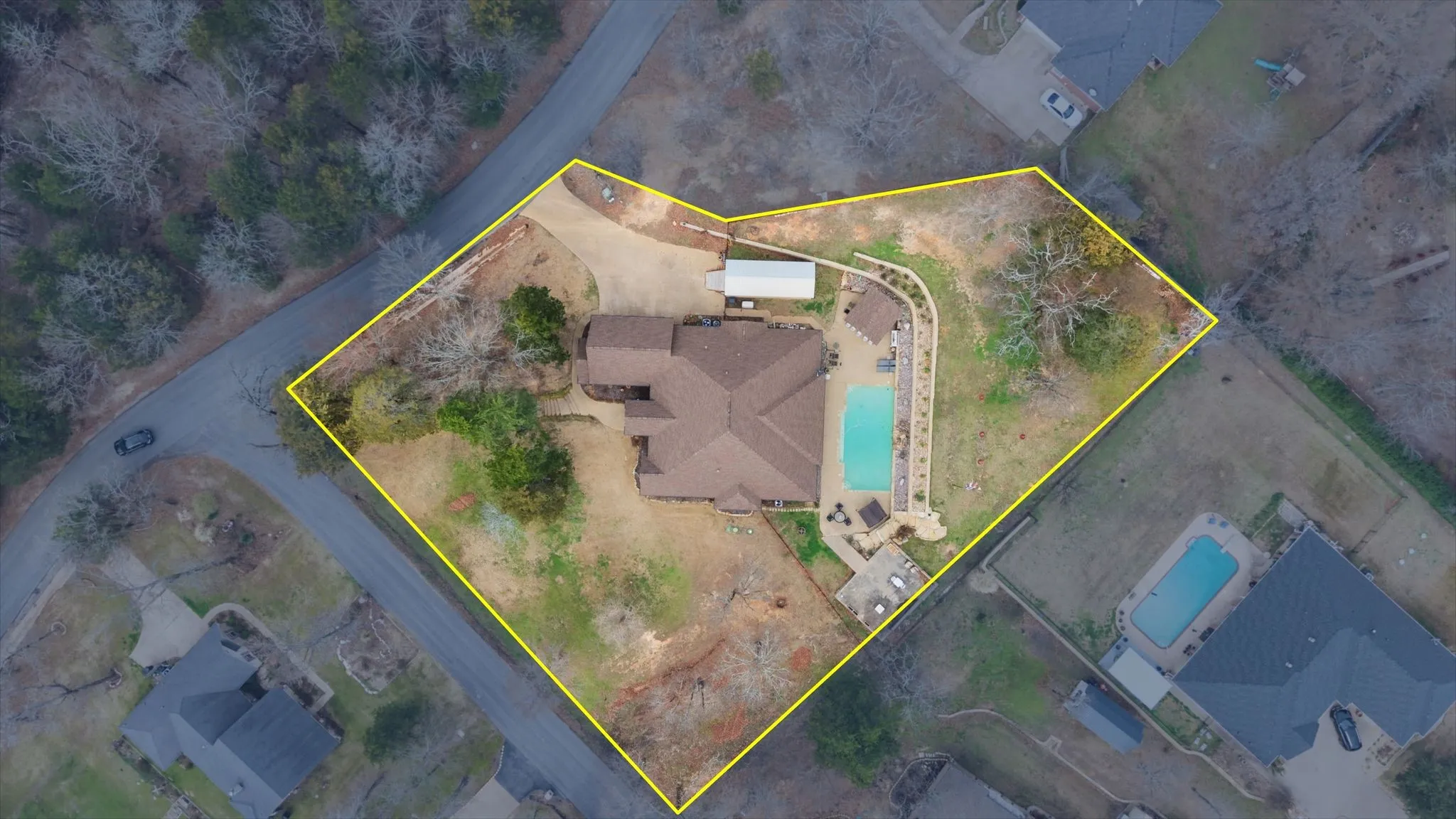 Single Family Residence For Sale in Wood County , 304 County Road 2311, Mineola, Texas 75773, 3 Bedroom, 5 Bathroom, 2 Garage spaces, 3,788 Sqft, built in 2007, mls#21408940, Real Estate Agent in Mineola, Homes For Sale in Wood county, Homes For Sale in Mineola, Realtor in Mineola Texas, Real Estate Brokerage Independent Realty Texas, Luminita Cordes Realtor