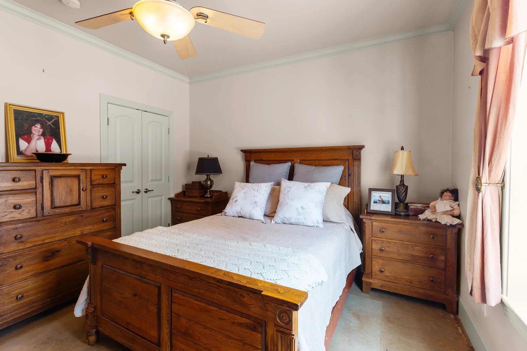 Single Family Residence For Sale in Wood County , 304 County Road 2311, Mineola, Texas 75773, 3 Bedroom, 5 Bathroom, 2 Garage spaces, 3,788 Sqft, built in 2007, mls#21408940, Real Estate Agent in Mineola, Homes For Sale in Wood county, Homes For Sale in Mineola, Realtor in Mineola Texas, Real Estate Brokerage Independent Realty Texas, Luminita Cordes Realtor