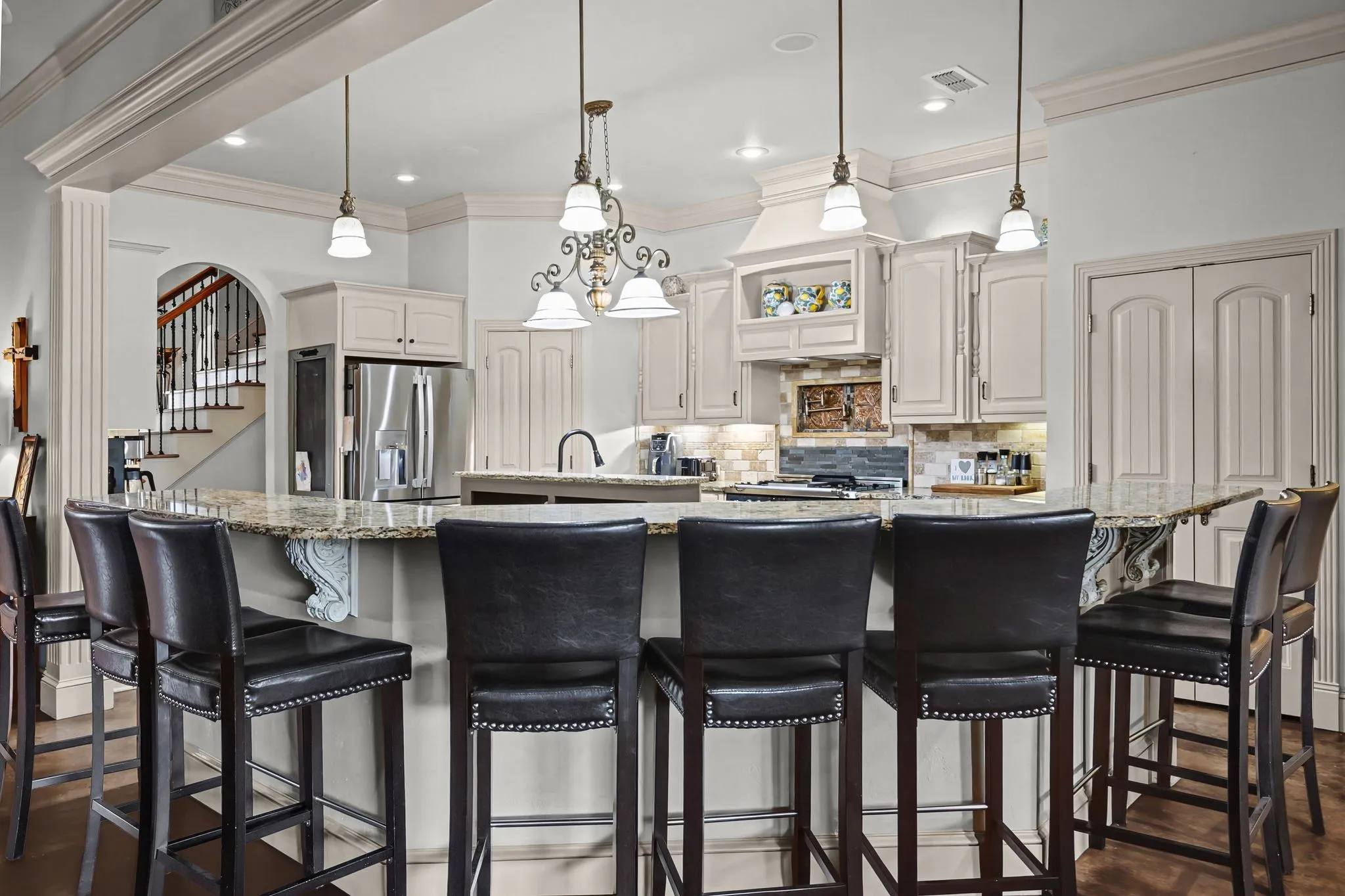 Single Family Residence For Sale in Wood County , 304 County Road 2311, Mineola, Texas 75773, 3 Bedroom, 5 Bathroom, 2 Garage spaces, 3,788 Sqft, built in 2007, mls#21408940, Real Estate Agent in Mineola, Homes For Sale in Wood county, Homes For Sale in Mineola, Realtor in Mineola Texas, Real Estate Brokerage Independent Realty Texas, Luminita Cordes Realtor