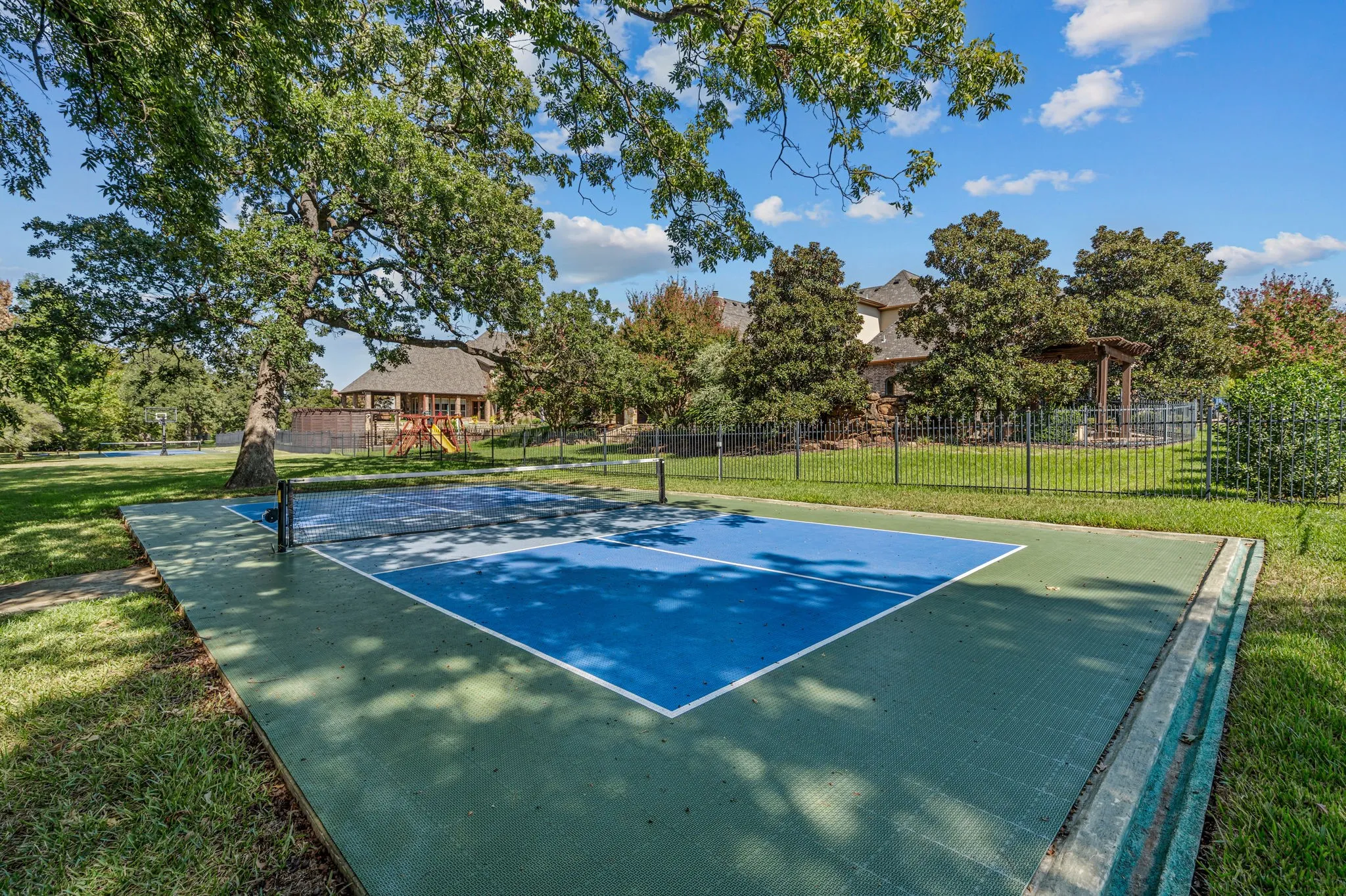 Single Family Residence For Sale in Tarrant County , 1508 Glenmeade Court, Keller, Texas 76262, 6 Bedroom, 8 Bathroom, 4 Garage spaces, 7,386 Sqft, built in 2008, mls#21407113, Real Estate Agent in Keller, Homes For Sale in Tarrant county, Homes For Sale in Keller, Realtor in Keller Texas, Real Estate Brokerage Independent Realty Texas, Luminita Cordes Realtor