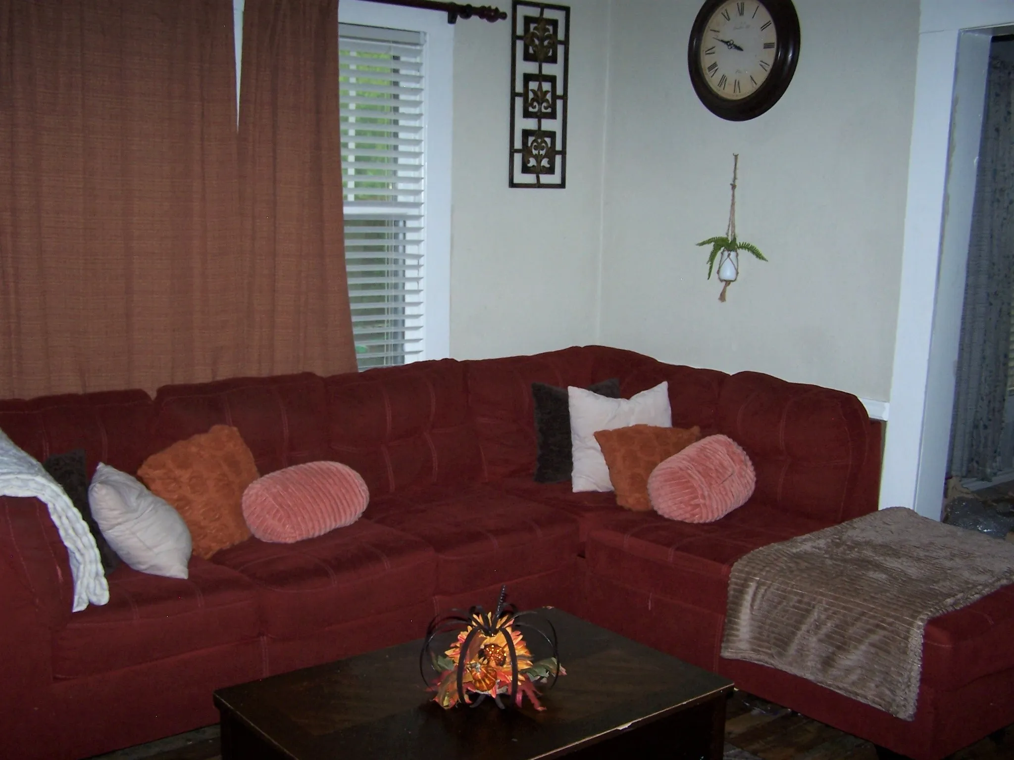 Single Family Residence For Sale in Grayson County , 900 W Washington Street, Sherman, Texas 75092, 4 Bedroom, 3 Bathroom, 2 Garage spaces, 1,658 Sqft, built in 1925, mls#21408897, Real Estate Agent in Sherman, Homes For Sale in Grayson county, Homes For Sale in Sherman, Realtor in Sherman Texas, Real Estate Brokerage Independent Realty Texas, Luminita Cordes Realtor