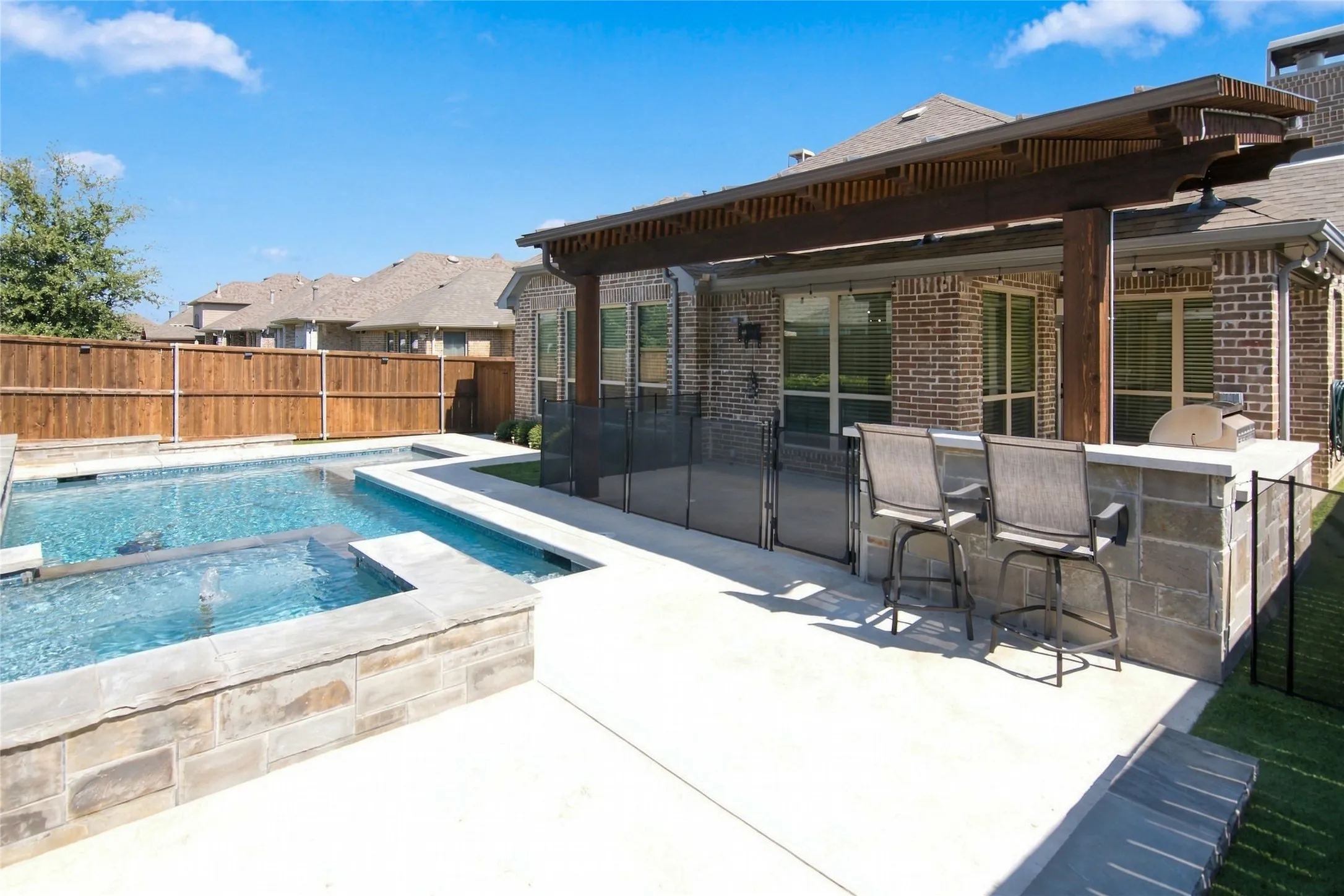 Gorgeous, heated spa and pool with extra entertainment decking