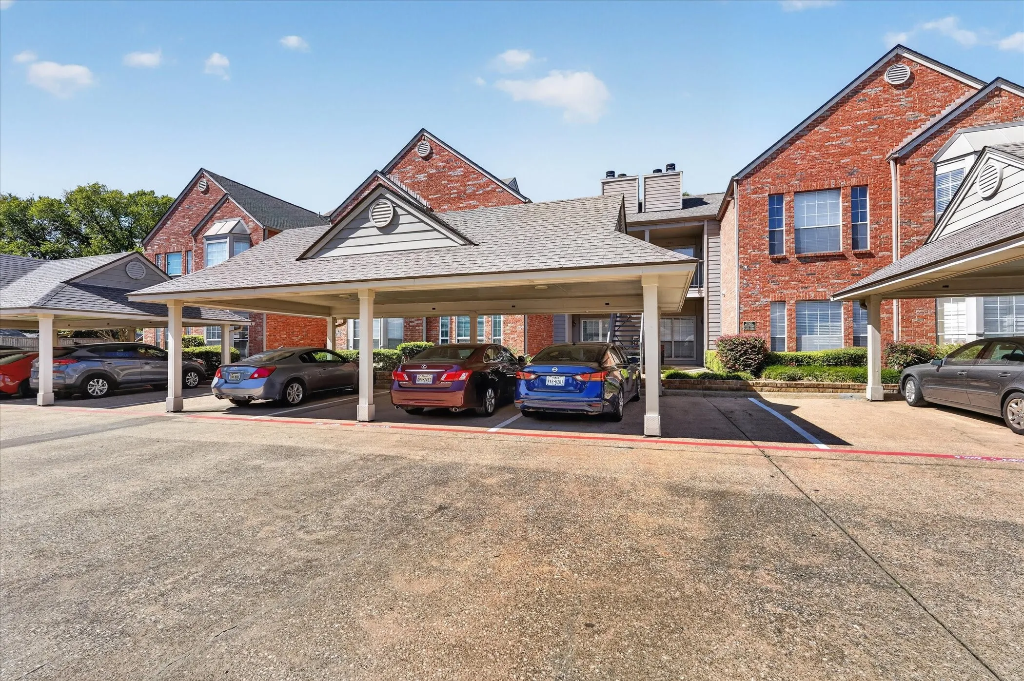 Condominium For Sale in Dallas County , 12660 Hillcrest Road 5204, Dallas, Texas 75230, 2 Bedroom, 2 Bathroom, Garage spaces, 1,154 Sqft, built in 1986, mls#21408413, Real Estate Agent in Dallas, Homes For Sale in Dallas county, Homes For Sale in Dallas, Realtor in Dallas Texas, Real Estate Brokerage Independent Realty Texas, Luminita Cordes Realtor