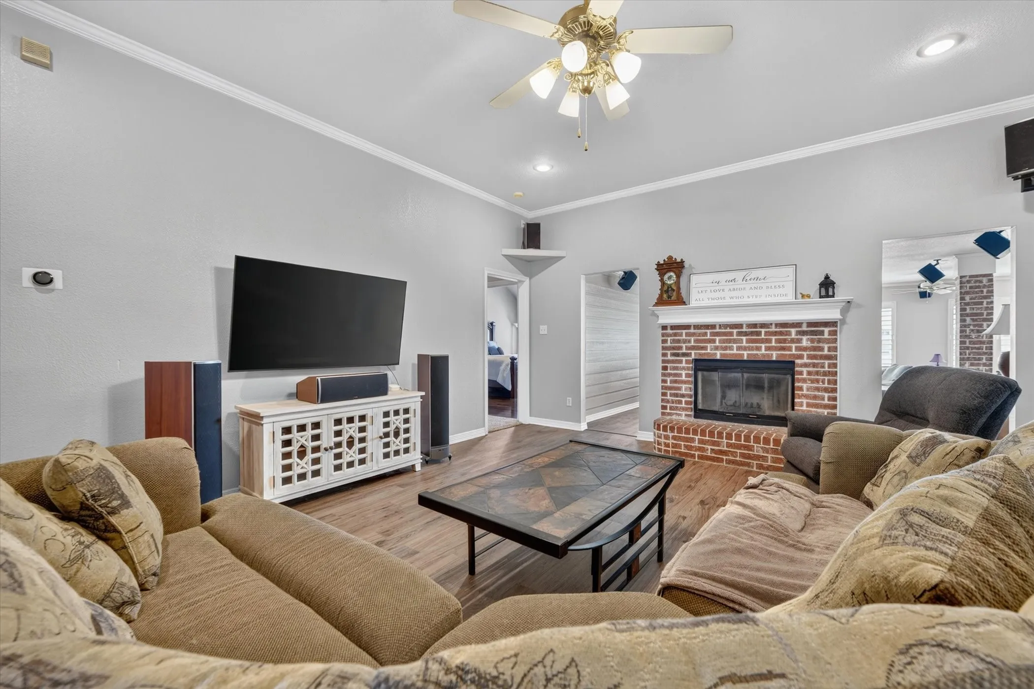 Single Family Residence For Sale in Tarrant County , 11201 Blue Sky Drive, Haslet, Texas 76052, 4 Bedroom, 2 Bathroom, 2 Garage spaces, 2,767 Sqft, built in 2001, mls#21408943, Real Estate Agent in Haslet, Homes For Sale in Tarrant county, Homes For Sale in Haslet, Realtor in Haslet Texas, Real Estate Brokerage Independent Realty Texas, Luminita Cordes Realtor