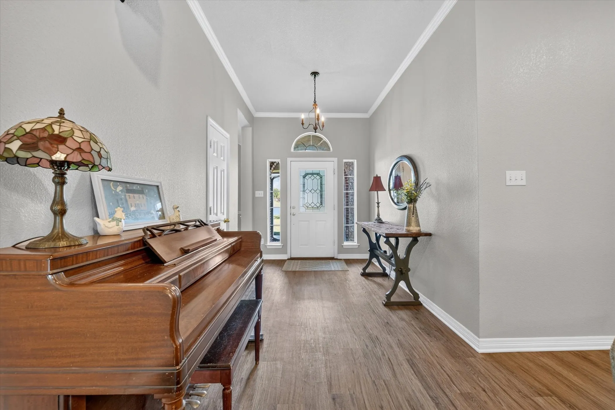 Single Family Residence For Sale in Tarrant County , 11201 Blue Sky Drive, Haslet, Texas 76052, 4 Bedroom, 2 Bathroom, 2 Garage spaces, 2,767 Sqft, built in 2001, mls#21408943, Real Estate Agent in Haslet, Homes For Sale in Tarrant county, Homes For Sale in Haslet, Realtor in Haslet Texas, Real Estate Brokerage Independent Realty Texas, Luminita Cordes Realtor