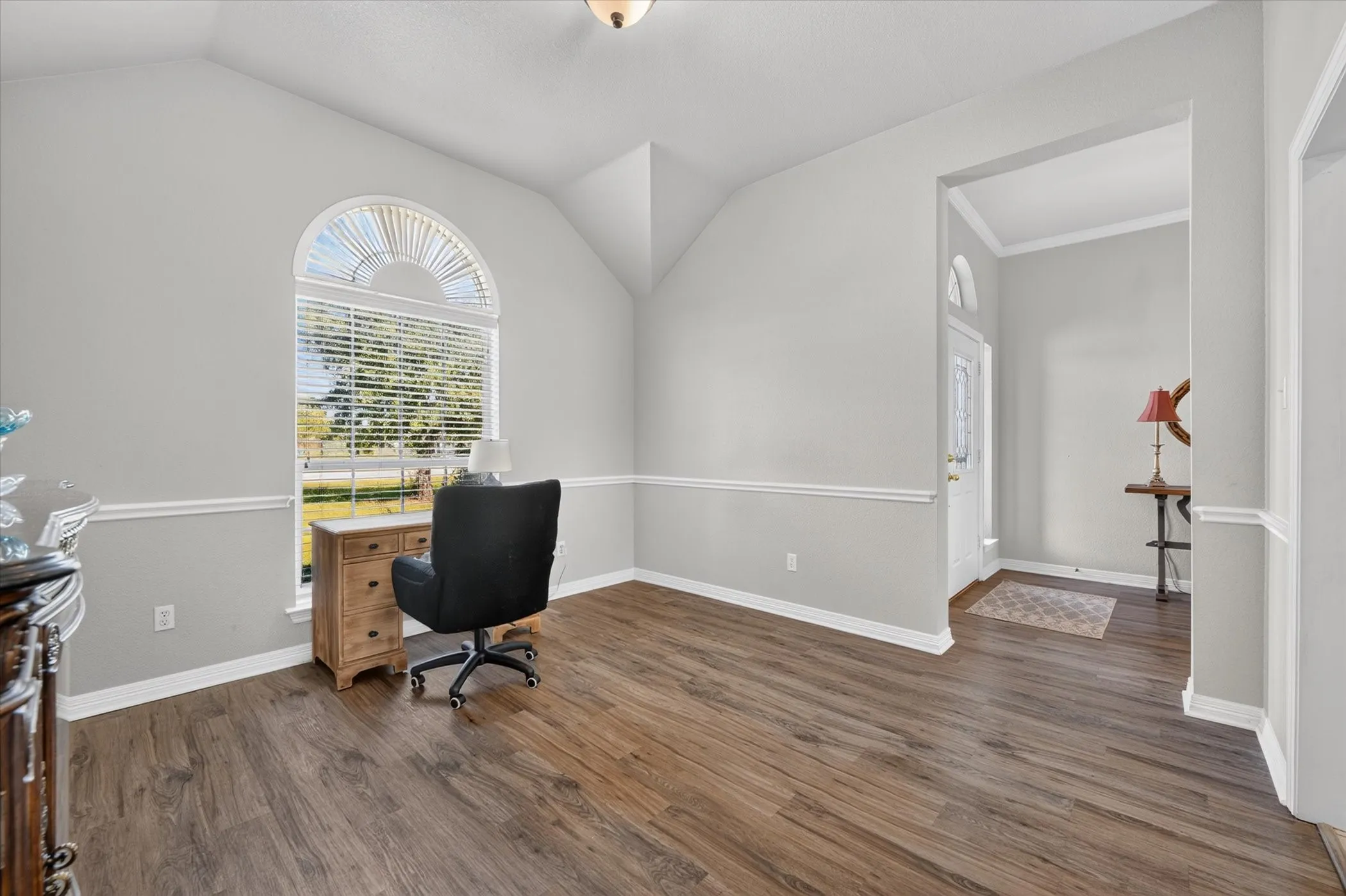 Single Family Residence For Sale in Tarrant County , 11201 Blue Sky Drive, Haslet, Texas 76052, 4 Bedroom, 2 Bathroom, 2 Garage spaces, 2,767 Sqft, built in 2001, mls#21408943, Real Estate Agent in Haslet, Homes For Sale in Tarrant county, Homes For Sale in Haslet, Realtor in Haslet Texas, Real Estate Brokerage Independent Realty Texas, Luminita Cordes Realtor