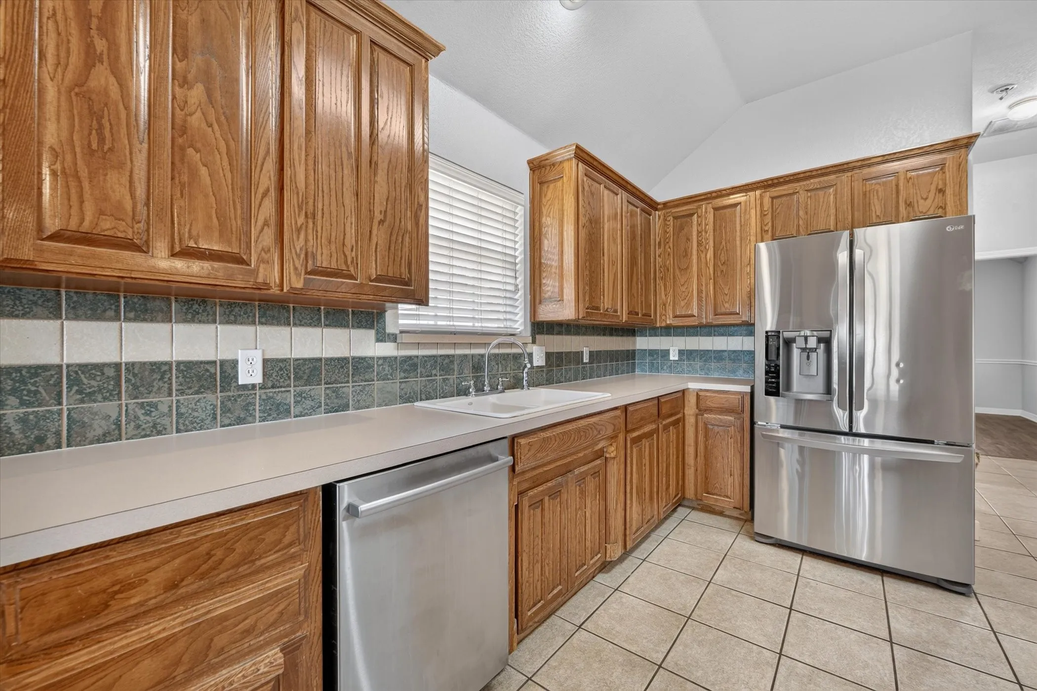 Single Family Residence For Sale in Tarrant County , 11201 Blue Sky Drive, Haslet, Texas 76052, 4 Bedroom, 2 Bathroom, 2 Garage spaces, 2,767 Sqft, built in 2001, mls#21408943, Real Estate Agent in Haslet, Homes For Sale in Tarrant county, Homes For Sale in Haslet, Realtor in Haslet Texas, Real Estate Brokerage Independent Realty Texas, Luminita Cordes Realtor
