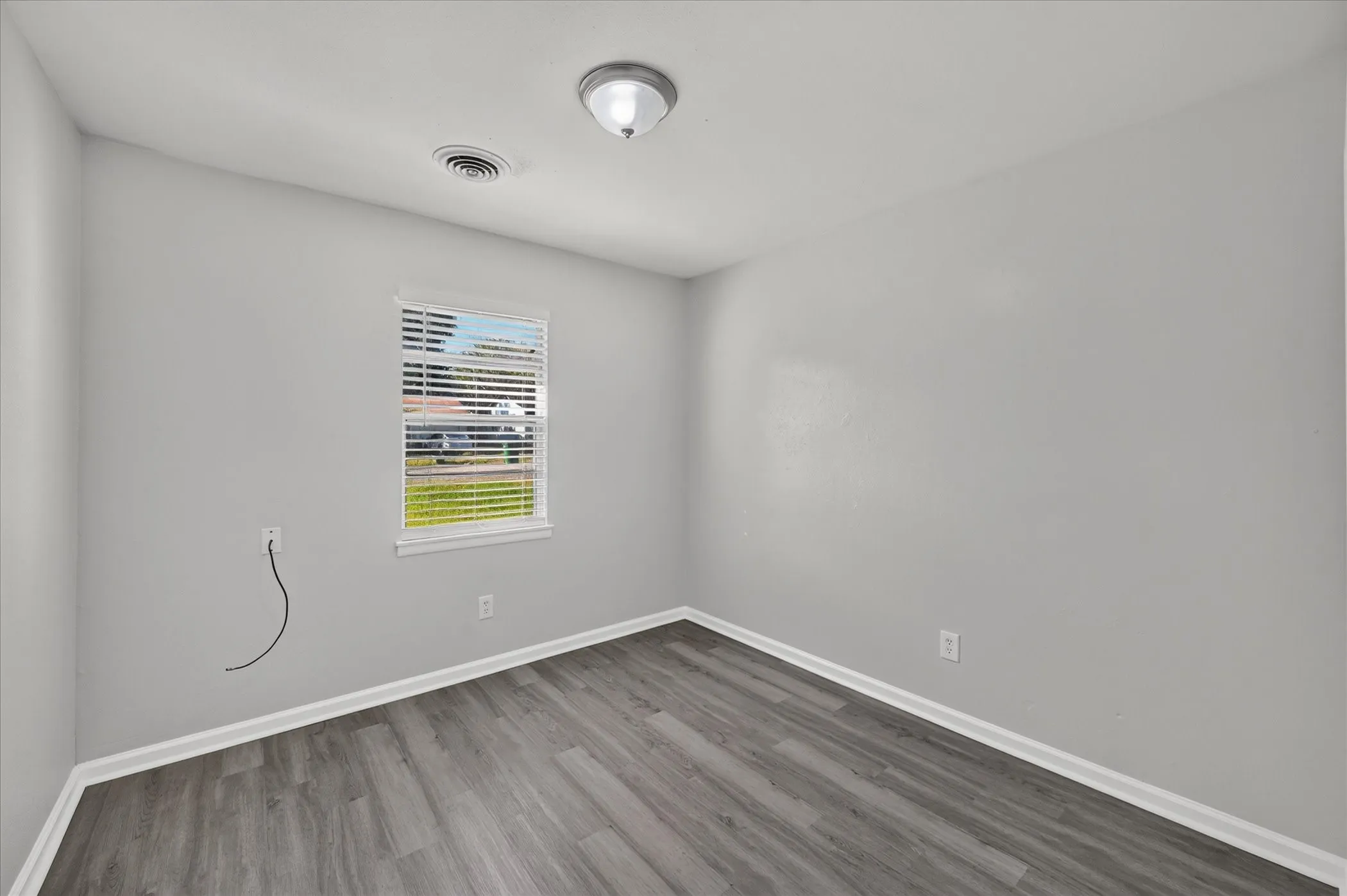 Single Family Residence For Sale in Tarrant County , 3921 Dana Drive, Haltom City, Texas 76117, 4 Bedroom, 3 Bathroom, Garage spaces, 994 Sqft, built in 1959, mls#21408935, Real Estate Agent in Haltom City, Homes For Sale in Tarrant county, Homes For Sale in Haltom City, Realtor in Haltom City Texas, Real Estate Brokerage Independent Realty Texas, Luminita Cordes Realtor
