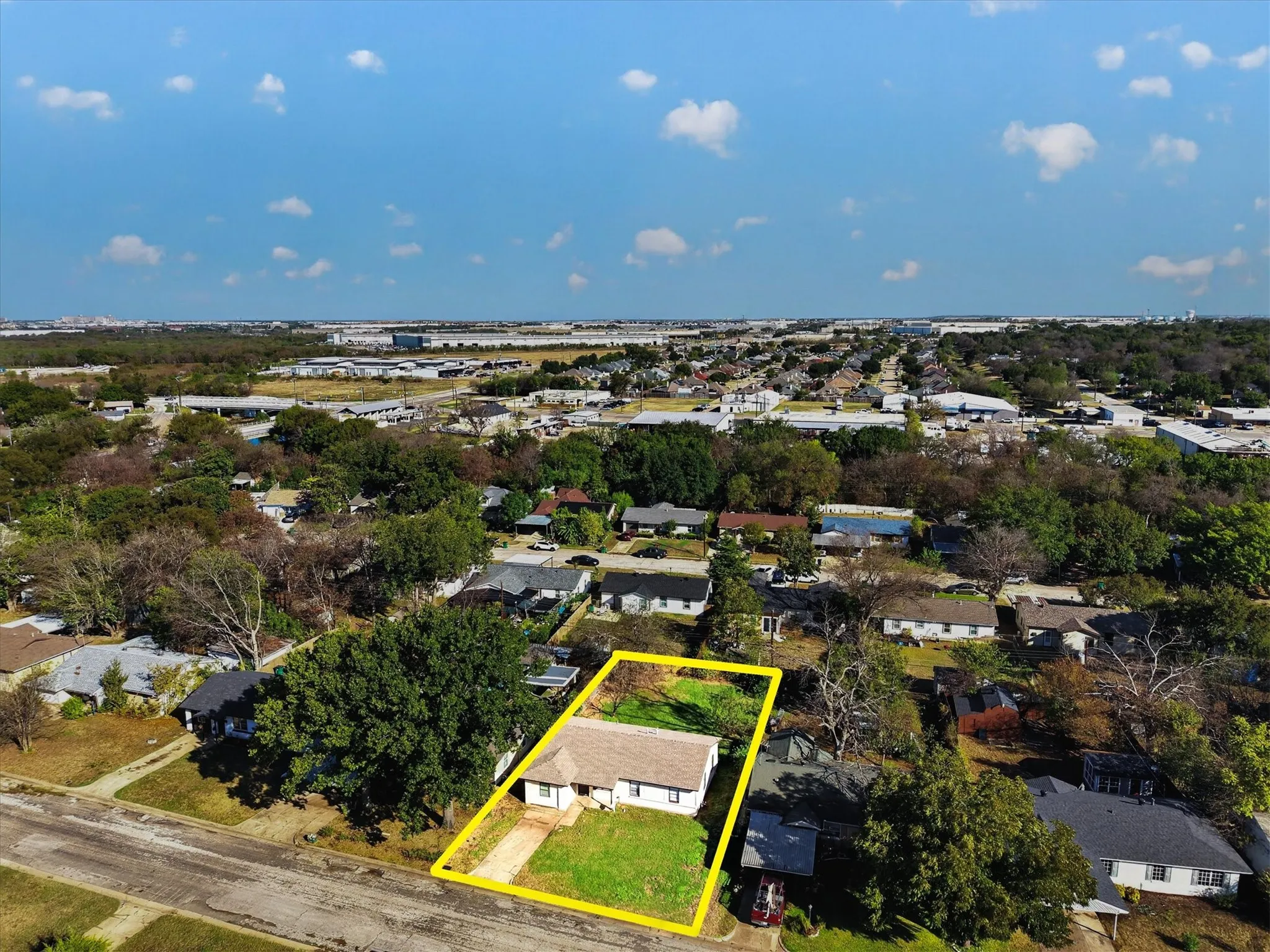 Single Family Residence For Sale in Tarrant County , 3921 Dana Drive, Haltom City, Texas 76117, 4 Bedroom, 3 Bathroom, Garage spaces, 994 Sqft, built in 1959, mls#21408935, Real Estate Agent in Haltom City, Homes For Sale in Tarrant county, Homes For Sale in Haltom City, Realtor in Haltom City Texas, Real Estate Brokerage Independent Realty Texas, Luminita Cordes Realtor
