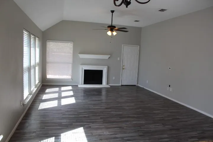 Single Family Residence For Sale in Tarrant County , 6705 Northland Drive, Fort Worth, Texas 76137, 4 Bedroom, 2 Bathroom, 2 Garage spaces, 2,101 Sqft, built in 1999, mls#21408942, Real Estate Agent in Fort Worth, Homes For Sale in Tarrant county, Homes For Sale in Fort Worth, Realtor in Fort Worth Texas, Real Estate Brokerage Independent Realty Texas, Luminita Cordes Realtor