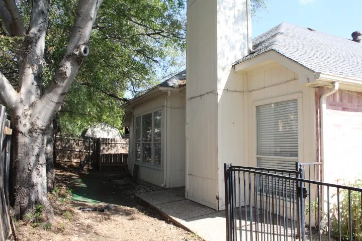 Single Family Residence For Sale in Tarrant County , 6705 Northland Drive, Fort Worth, Texas 76137, 4 Bedroom, 2 Bathroom, 2 Garage spaces, 2,101 Sqft, built in 1999, mls#21408942, Real Estate Agent in Fort Worth, Homes For Sale in Tarrant county, Homes For Sale in Fort Worth, Realtor in Fort Worth Texas, Real Estate Brokerage Independent Realty Texas, Luminita Cordes Realtor