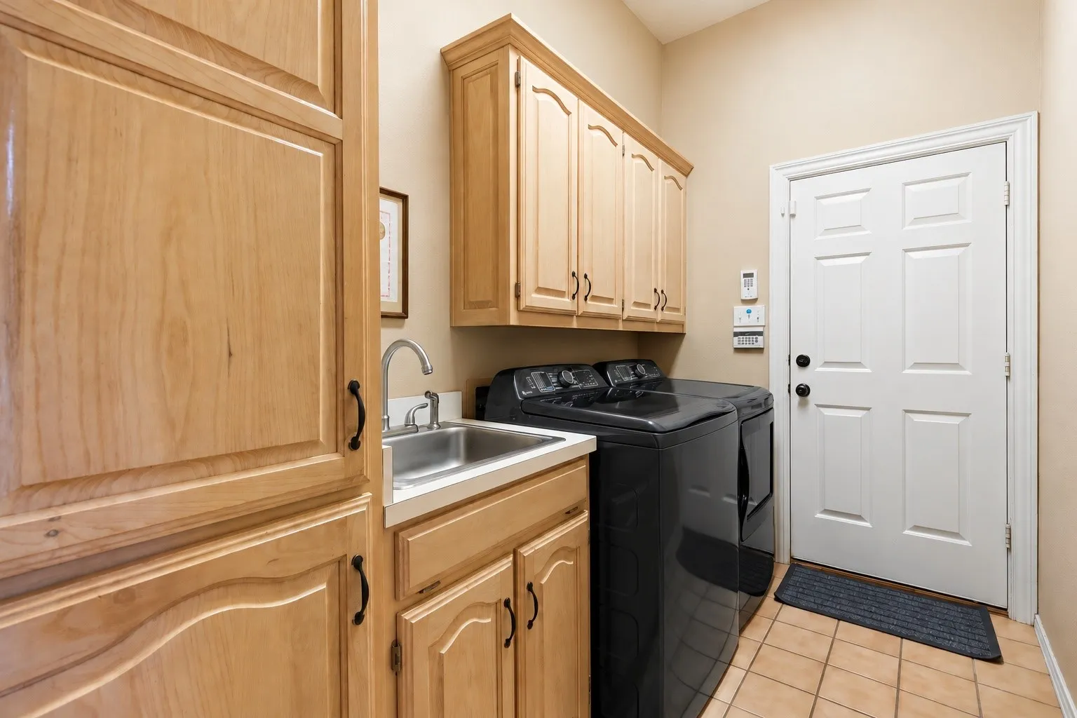 Single Family Residence For Sale in Collin County , 407 Grant Drive, Wylie, Texas 75098, 4 Bedroom, 3 Bathroom, 2 Garage spaces, 2,351 Sqft, built in 1989, mls#21408530, Real Estate Agent in Wylie, Homes For Sale in Collin county, Homes For Sale in Wylie, Realtor in Wylie Texas, Real Estate Brokerage Independent Realty Texas, Luminita Cordes Realtor