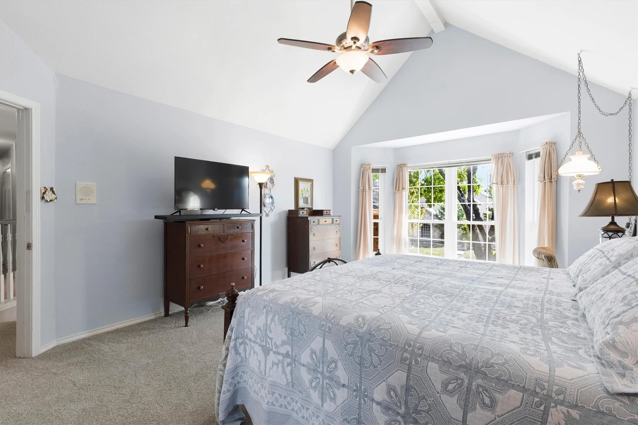 All bedrooms are upstairs
