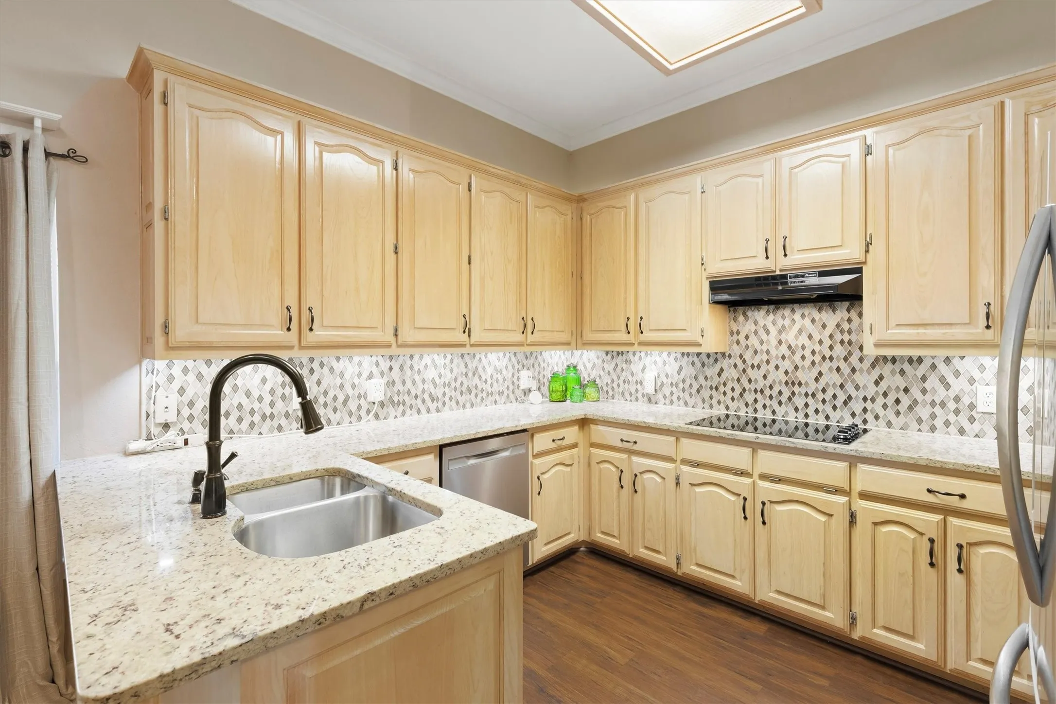 Single Family Residence For Sale in Collin County , 407 Grant Drive, Wylie, Texas 75098, 4 Bedroom, 3 Bathroom, 2 Garage spaces, 2,351 Sqft, built in 1989, mls#21408530, Real Estate Agent in Wylie, Homes For Sale in Collin county, Homes For Sale in Wylie, Realtor in Wylie Texas, Real Estate Brokerage Independent Realty Texas, Luminita Cordes Realtor