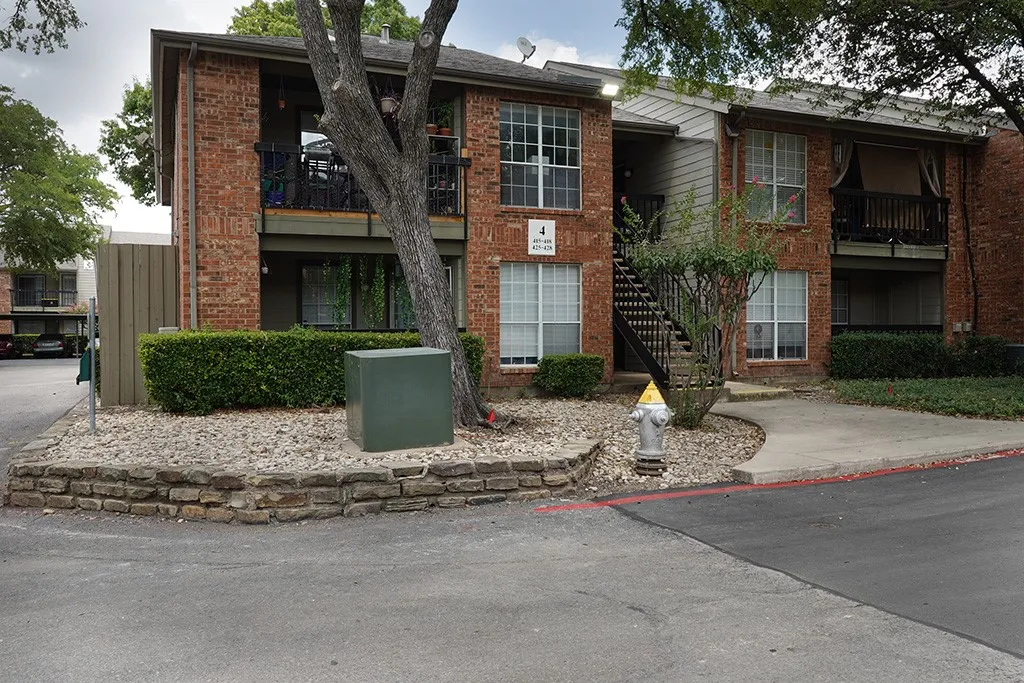 Condominium For Rent in Collin County , 18333 Roehampton Drive 417, Dallas, Texas 75252, 1 Bedroom, 1 Bathroom, Garage spaces, 448 Sqft, built in 1985, mls#21408946, Real Estate Agent in Dallas, Homes For Rent in Collin county, Homes For Rent in Dallas, Realtor in Dallas Texas, Real Estate Brokerage Independent Realty Texas, Luminita Cordes Realtor