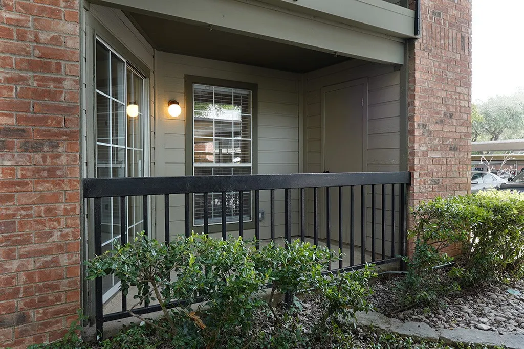 Condominium For Rent in Collin County , 18333 Roehampton Drive 417, Dallas, Texas 75252, 1 Bedroom, 1 Bathroom, Garage spaces, 448 Sqft, built in 1985, mls#21408946, Real Estate Agent in Dallas, Homes For Rent in Collin county, Homes For Rent in Dallas, Realtor in Dallas Texas, Real Estate Brokerage Independent Realty Texas, Luminita Cordes Realtor