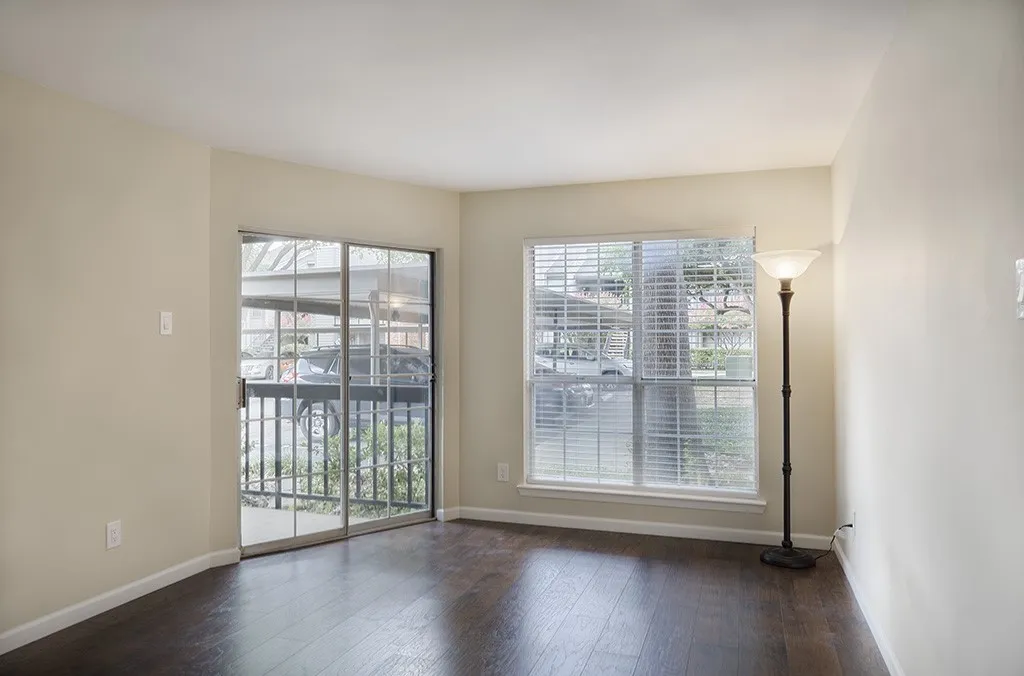 Condominium For Rent in Collin County , 18333 Roehampton Drive 417, Dallas, Texas 75252, 1 Bedroom, 1 Bathroom, Garage spaces, 448 Sqft, built in 1985, mls#21408946, Real Estate Agent in Dallas, Homes For Rent in Collin county, Homes For Rent in Dallas, Realtor in Dallas Texas, Real Estate Brokerage Independent Realty Texas, Luminita Cordes Realtor