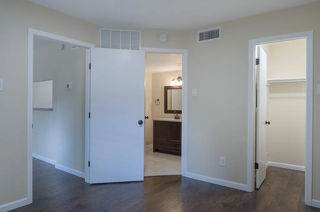 Condominium For Rent in Collin County , 18333 Roehampton Drive 417, Dallas, Texas 75252, 1 Bedroom, 1 Bathroom, Garage spaces, 448 Sqft, built in 1985, mls#21408946, Real Estate Agent in Dallas, Homes For Rent in Collin county, Homes For Rent in Dallas, Realtor in Dallas Texas, Real Estate Brokerage Independent Realty Texas, Luminita Cordes Realtor