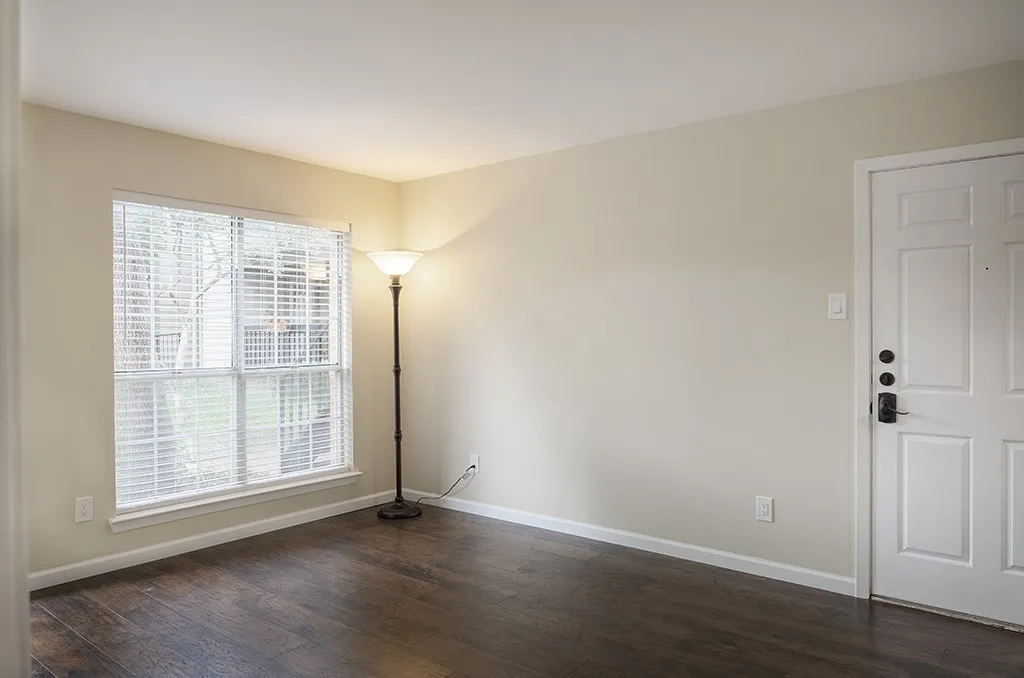 Condominium For Rent in Collin County , 18333 Roehampton Drive 417, Dallas, Texas 75252, 1 Bedroom, 1 Bathroom, Garage spaces, 448 Sqft, built in 1985, mls#21408946, Real Estate Agent in Dallas, Homes For Rent in Collin county, Homes For Rent in Dallas, Realtor in Dallas Texas, Real Estate Brokerage Independent Realty Texas, Luminita Cordes Realtor